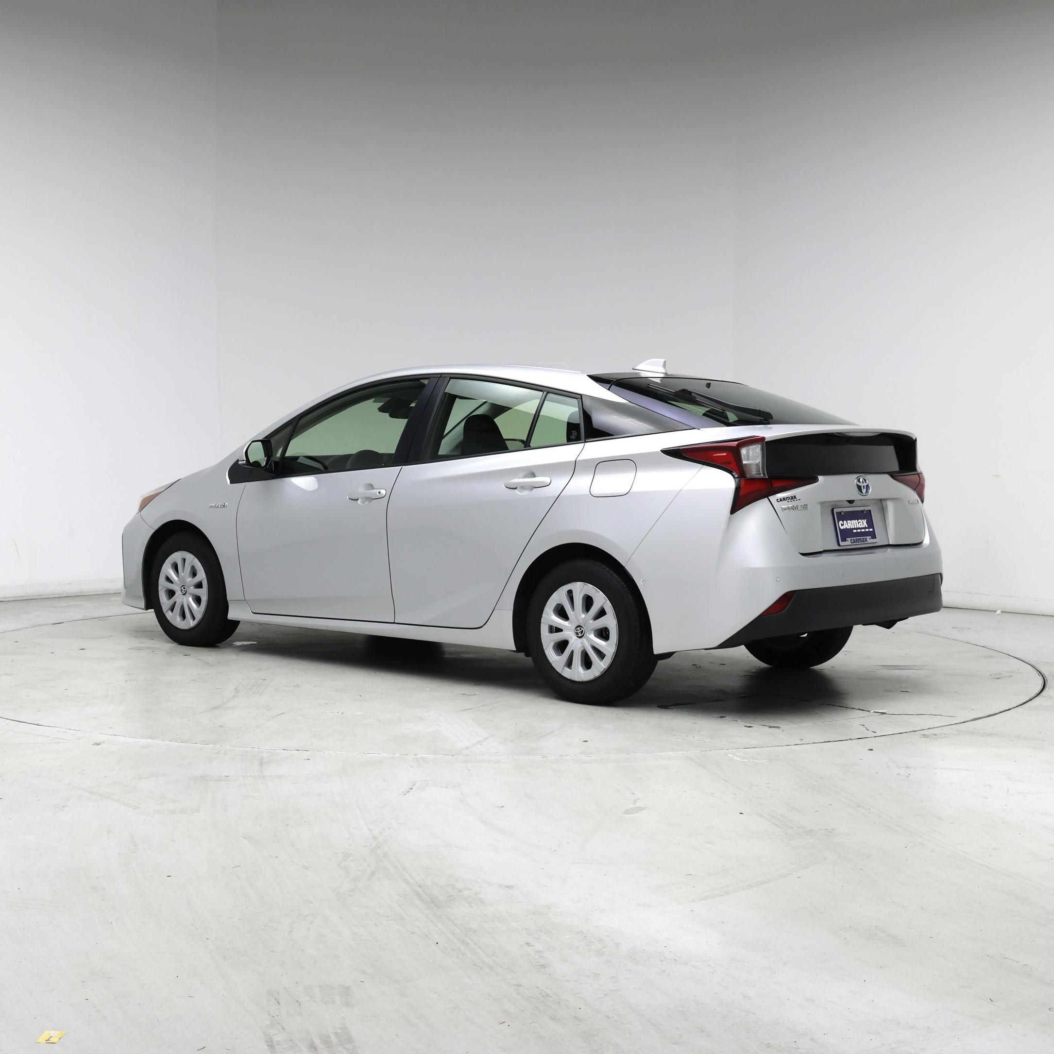 Thumbnail: 2020 Toyota Prius - 2