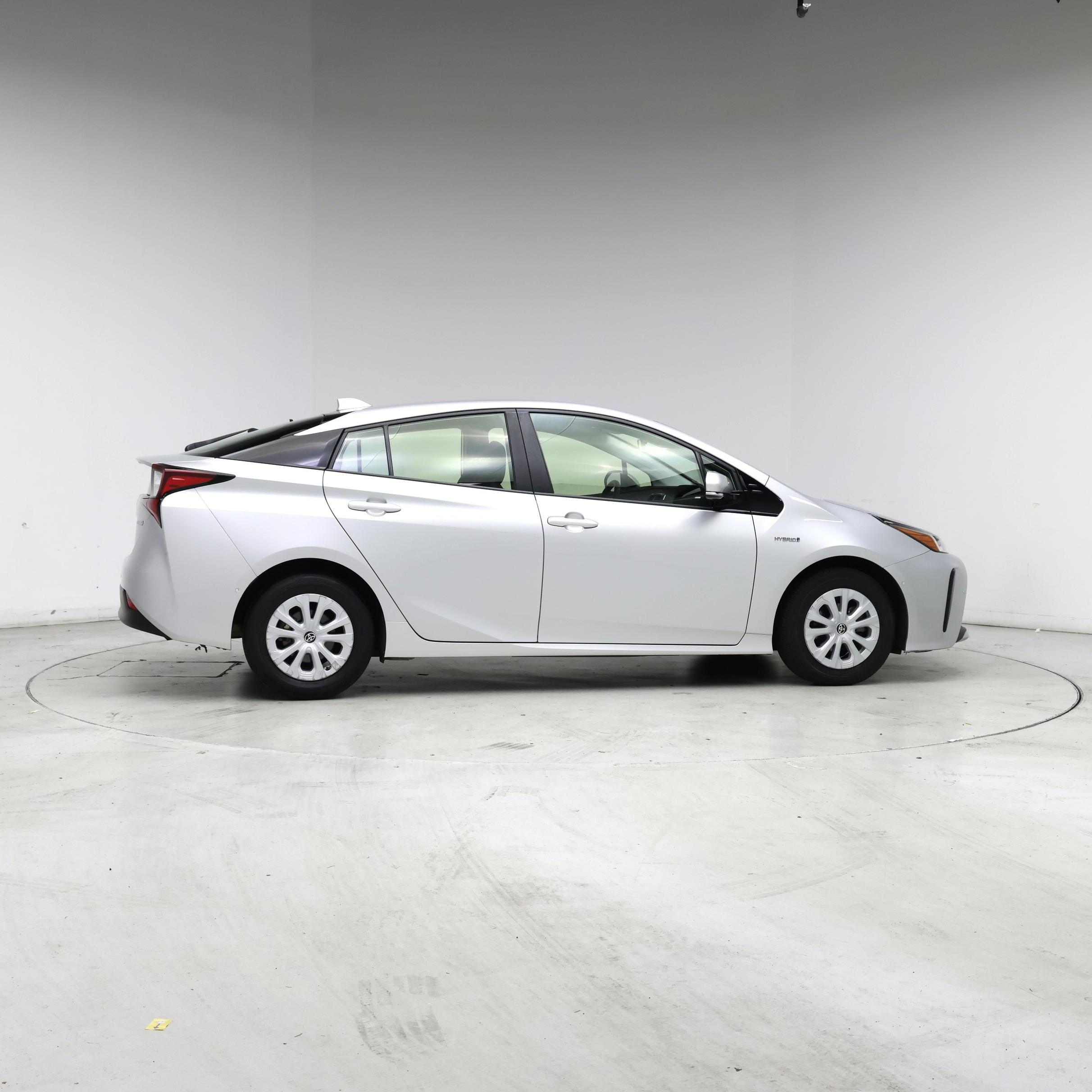 Thumbnail: 2020 Toyota Prius - 7