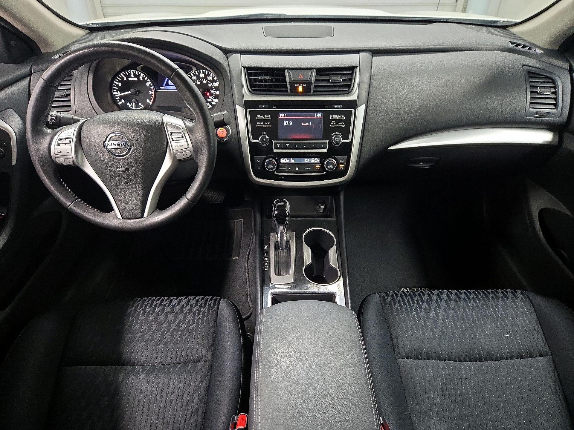 Thumbnail: 2018 Nissan Altima - 9
