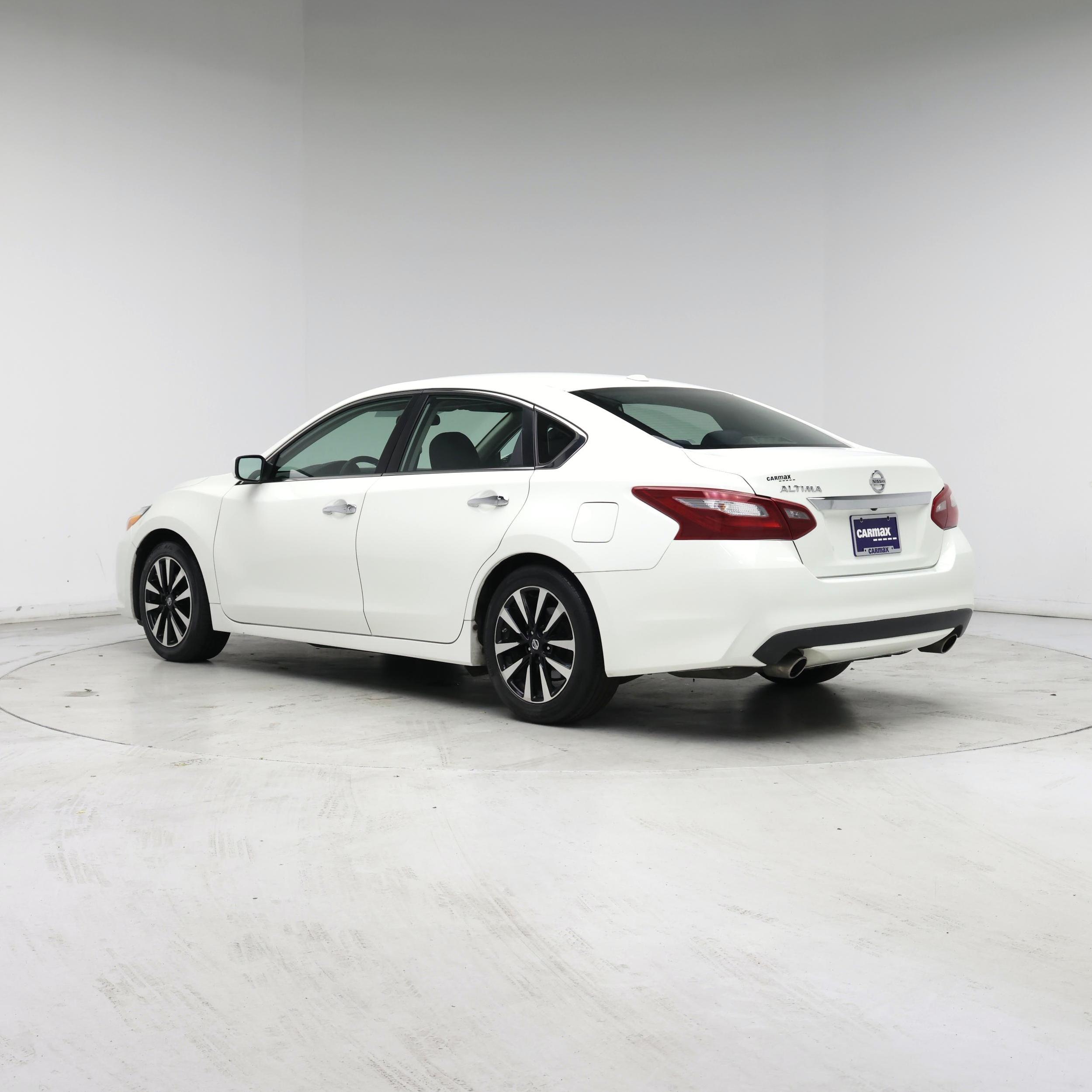 Thumbnail: 2018 Nissan Altima - 2