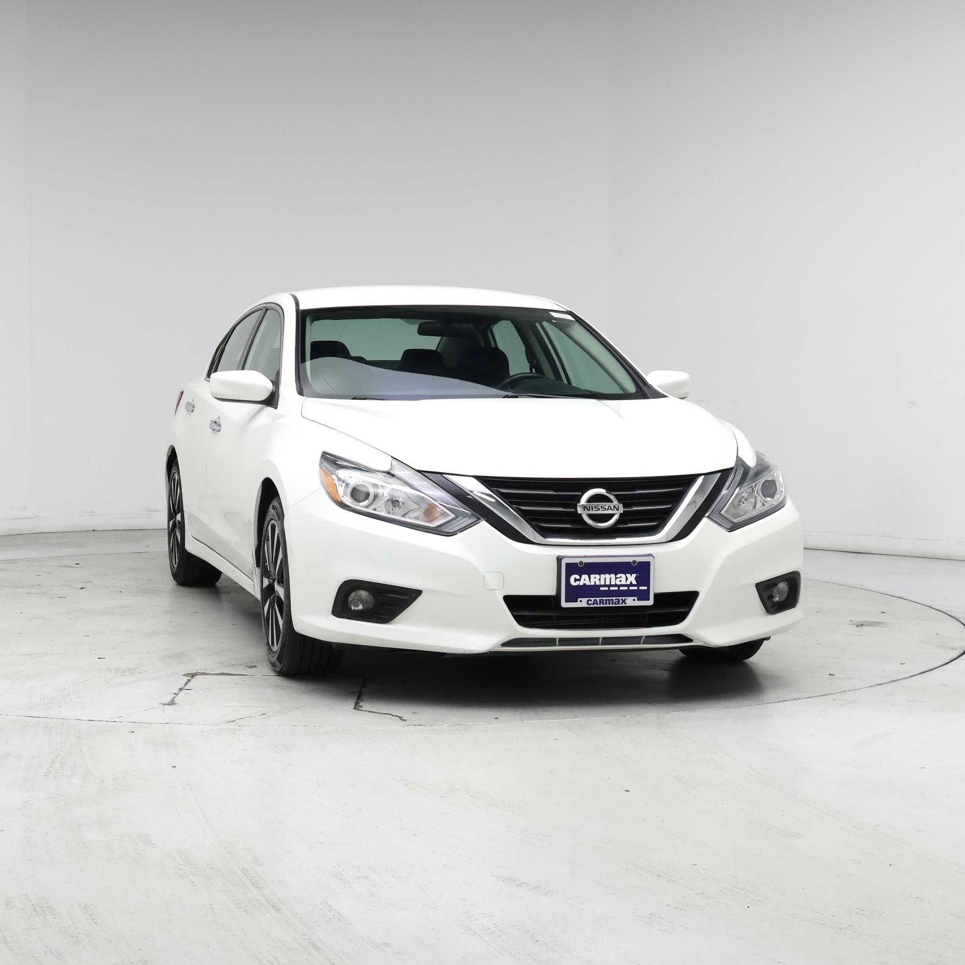 Thumbnail: 2018 Nissan Altima - 5