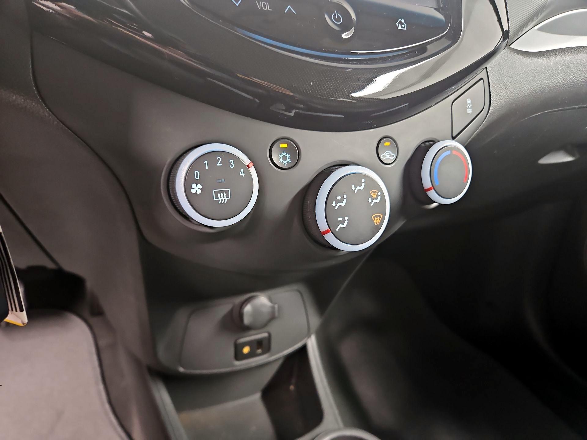 Thumbnail: 2014 Chevrolet Spark - 15