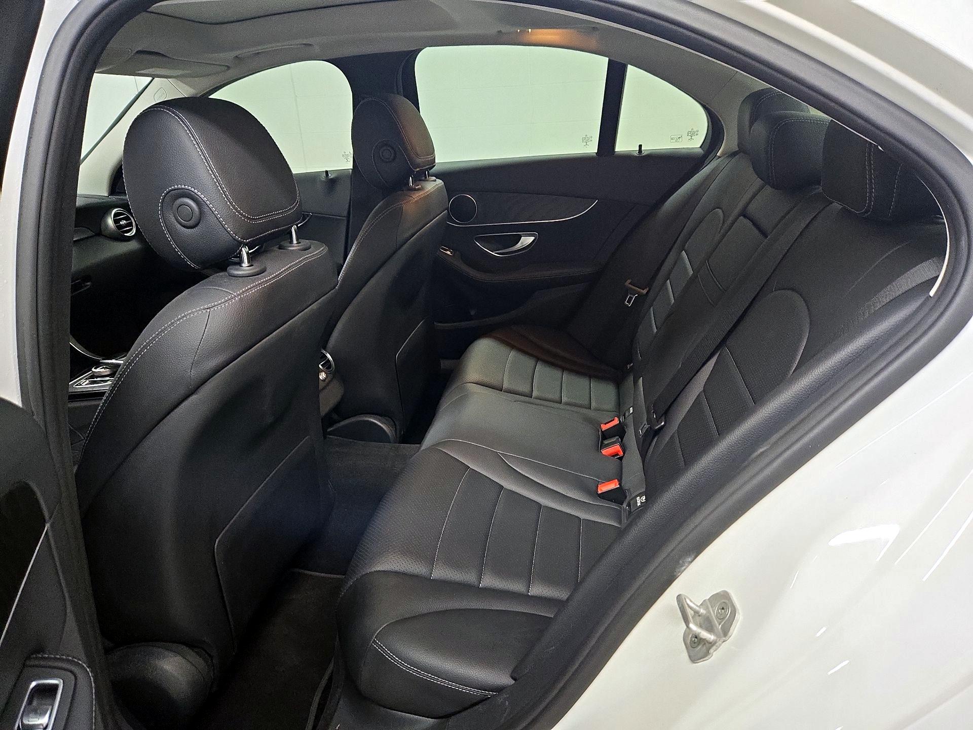 Thumbnail: 2016 Mercedes-Benz C-Class - 20