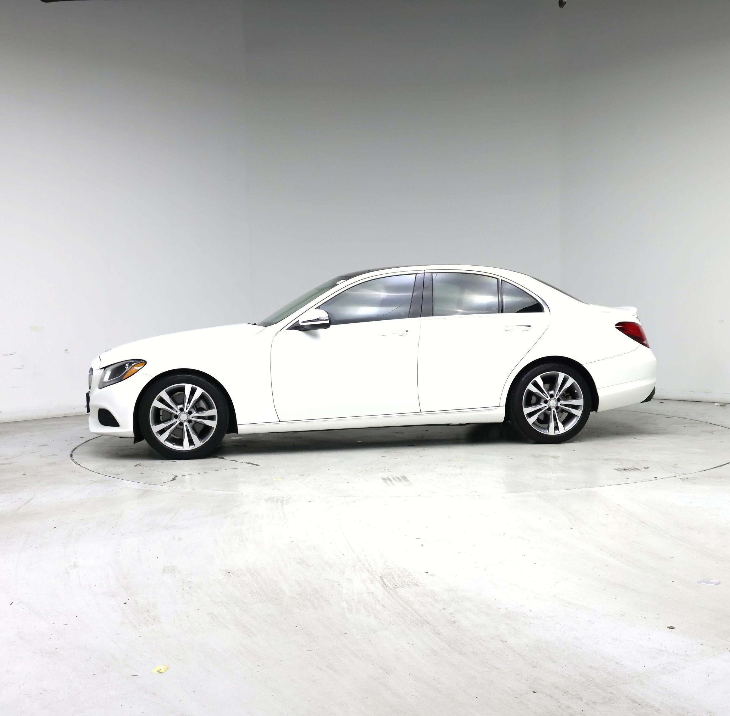 Thumbnail: 2016 Mercedes-Benz C-Class - 3