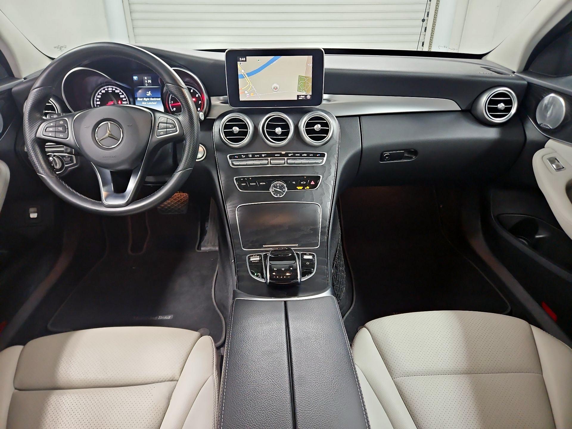 Thumbnail: 2016 Mercedes-Benz C-Class - 9
