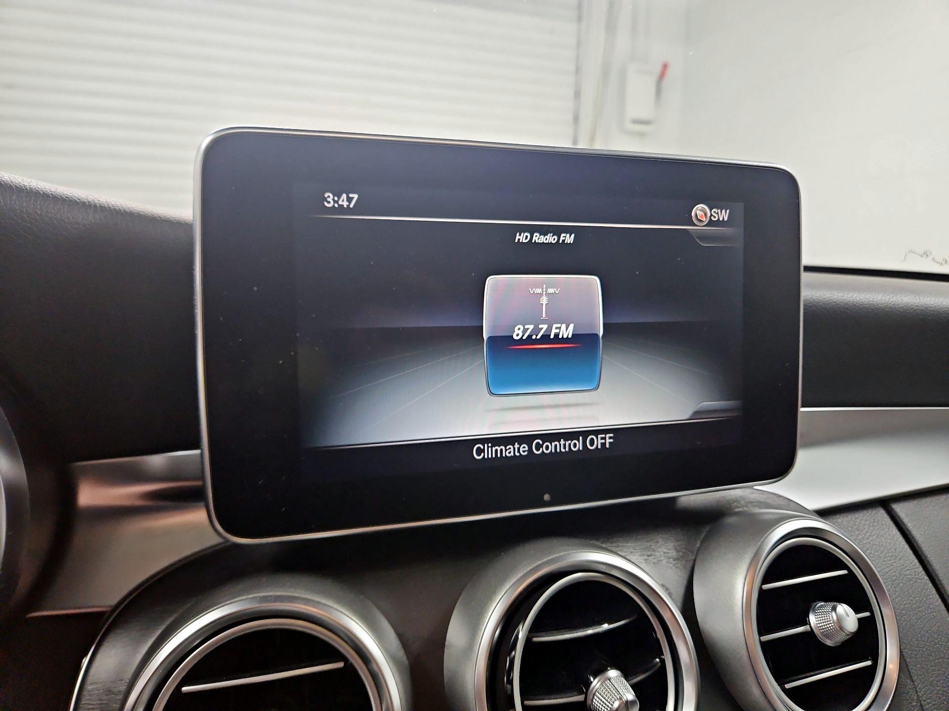 Thumbnail: 2016 Mercedes-Benz C-Class - 16