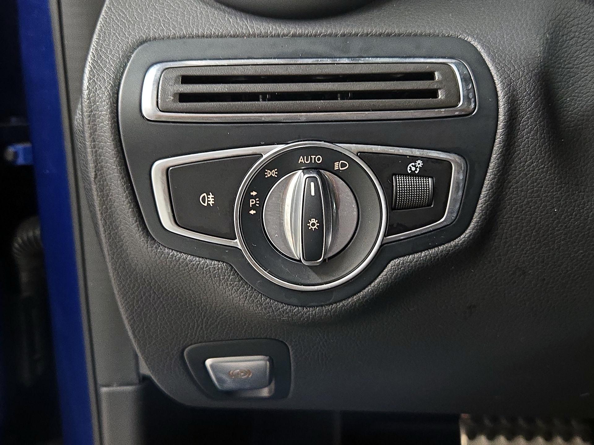 Thumbnail: 2020 Mercedes-Benz C-Class - 13