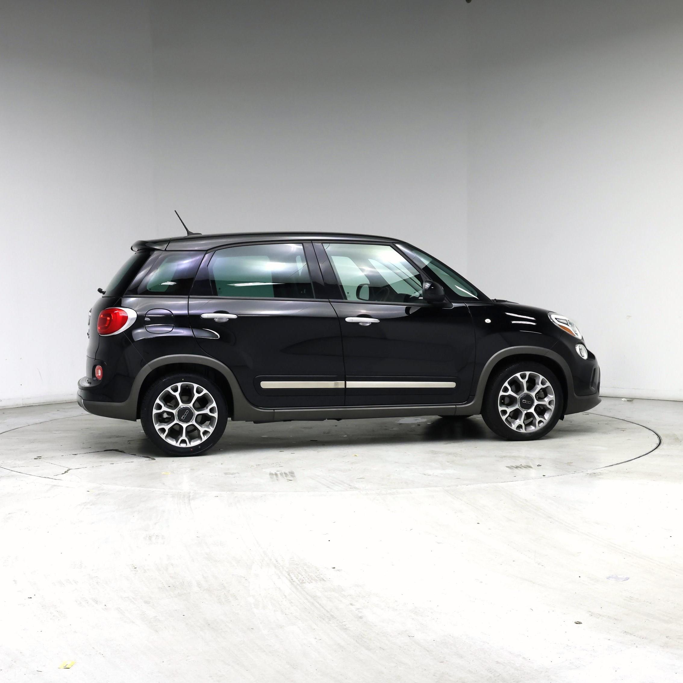 Thumbnail: 2014 Fiat 500L - 7