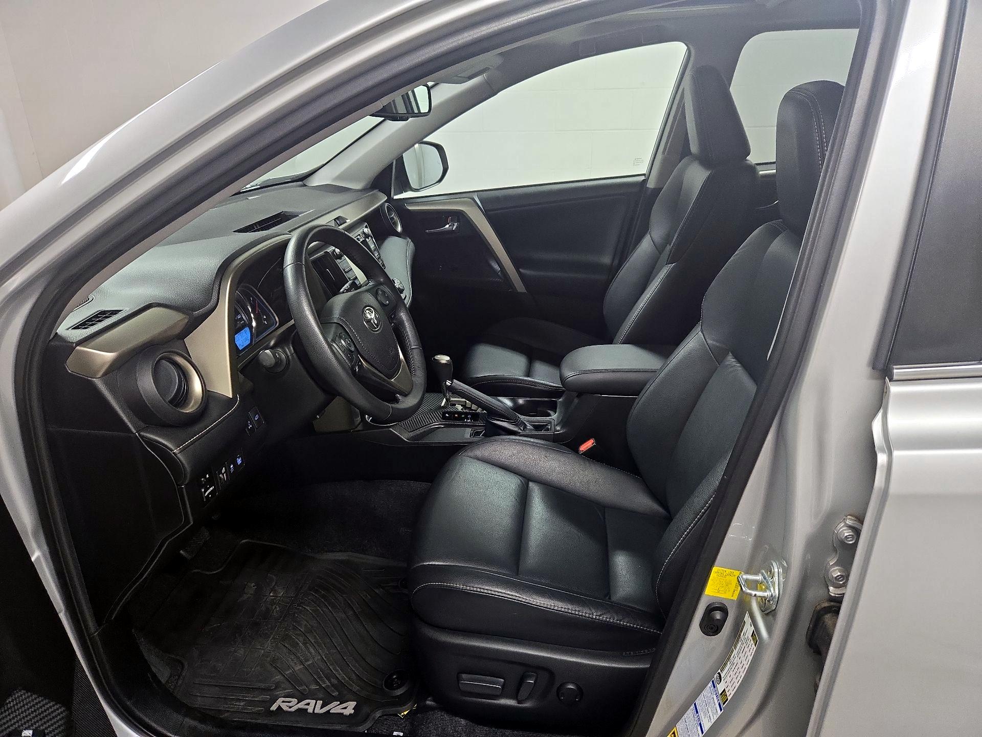Thumbnail: 2014 Toyota RAV4 - 11