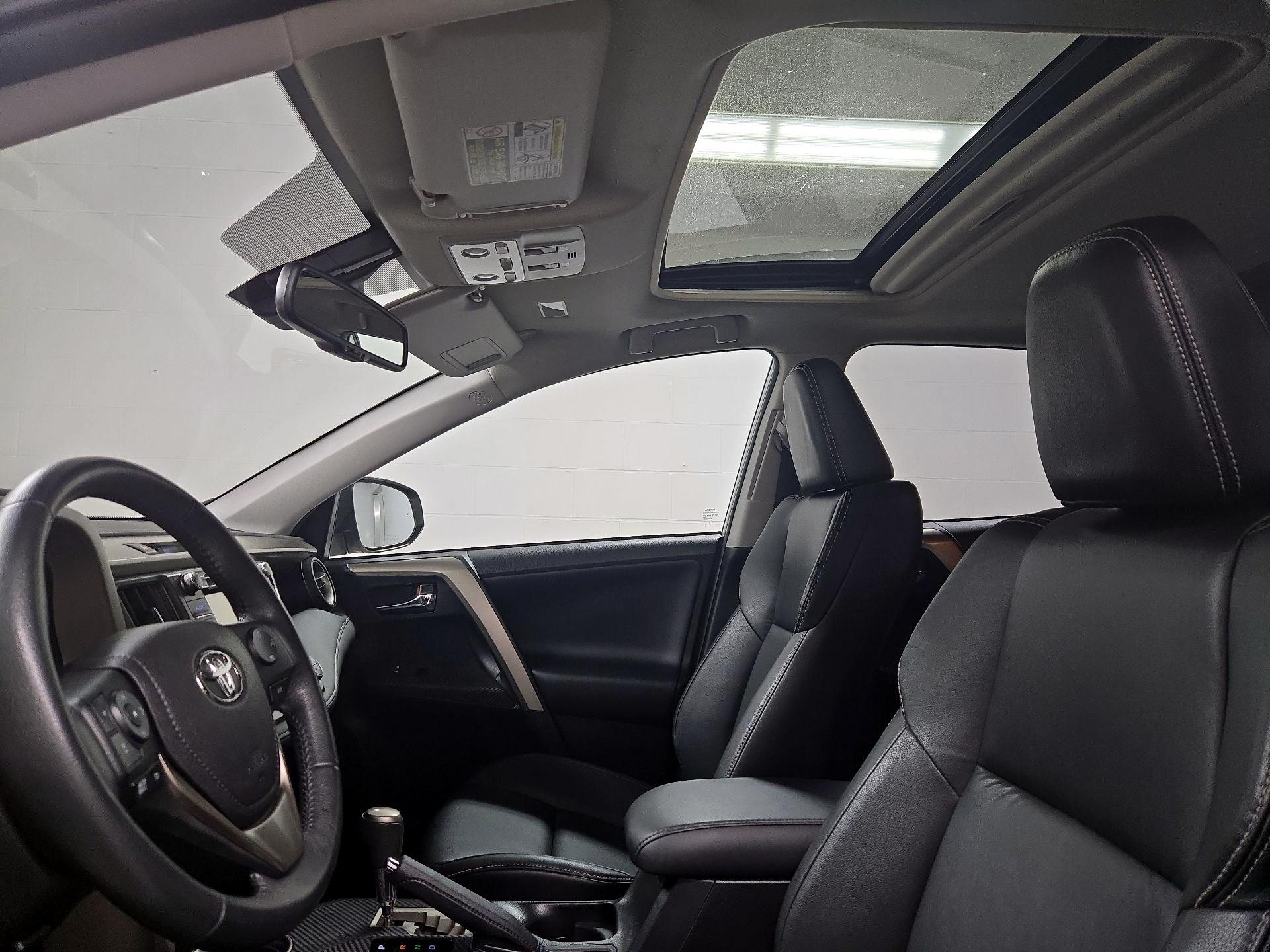 Thumbnail: 2014 Toyota RAV4 - 20