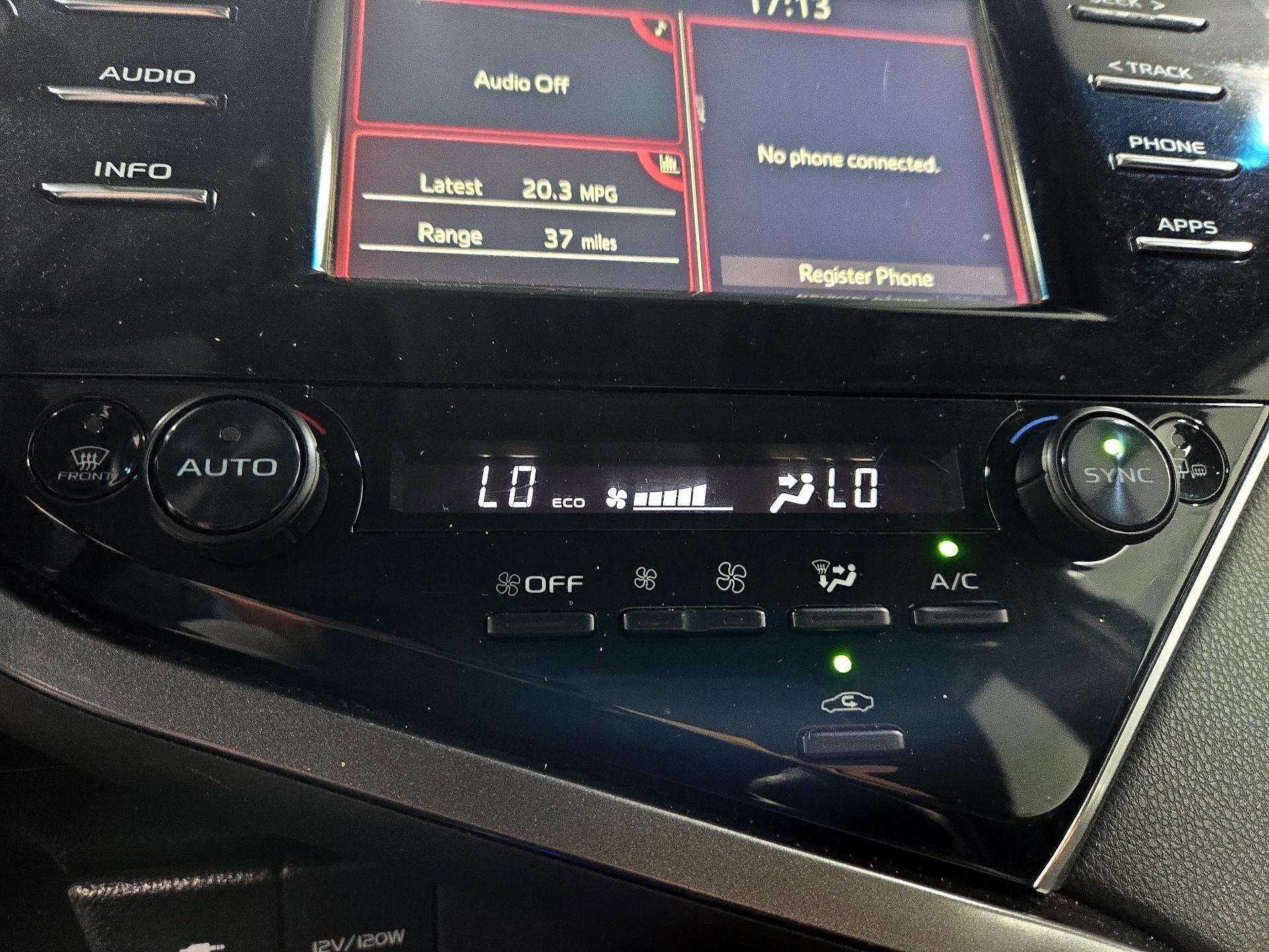 Thumbnail: 2018 Toyota Camry - 16
