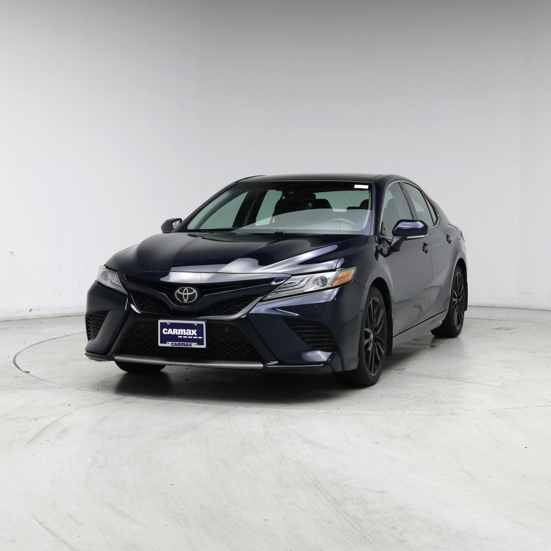 Thumbnail: 2018 Toyota Camry - 4