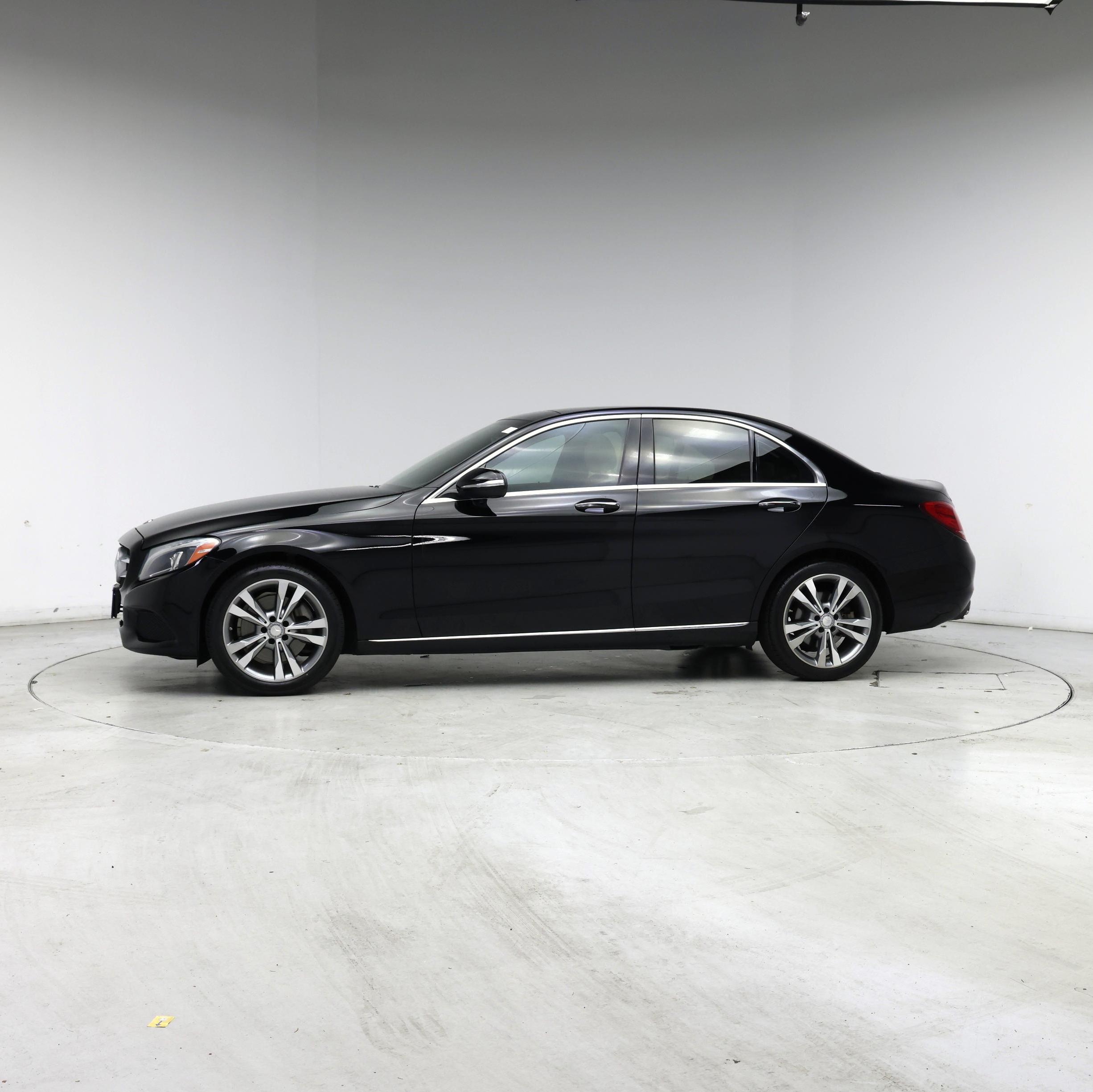 Thumbnail: 2015 Mercedes-Benz C-Class - 3