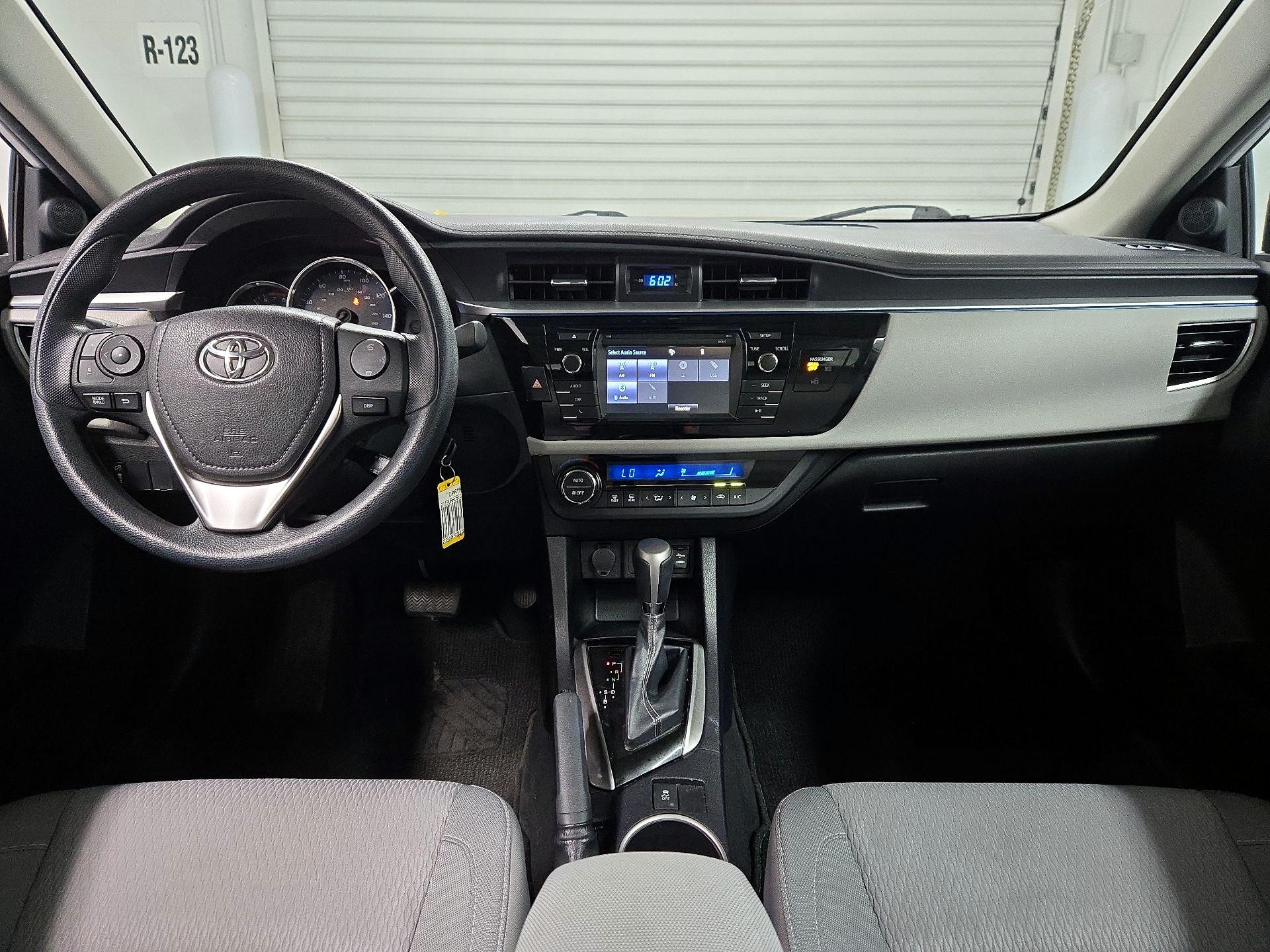 Thumbnail: 2014 Toyota Corolla - 9