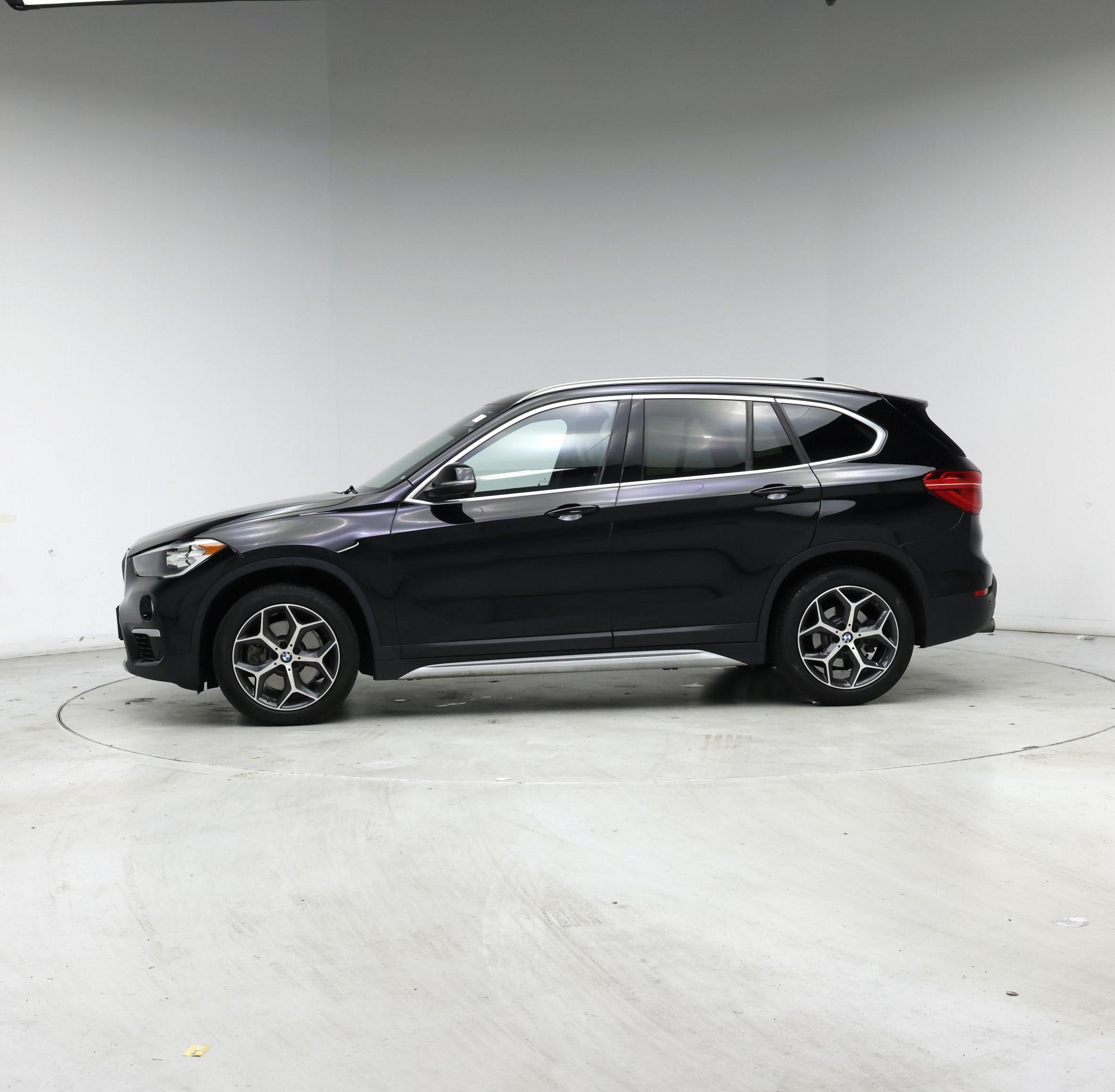 Thumbnail: 2018 BMW X1 - 3