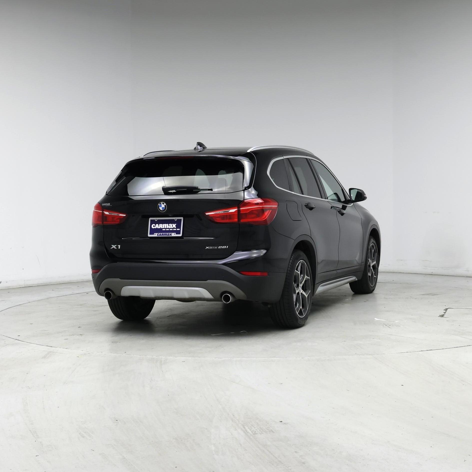 Thumbnail: 2018 BMW X1 - 8