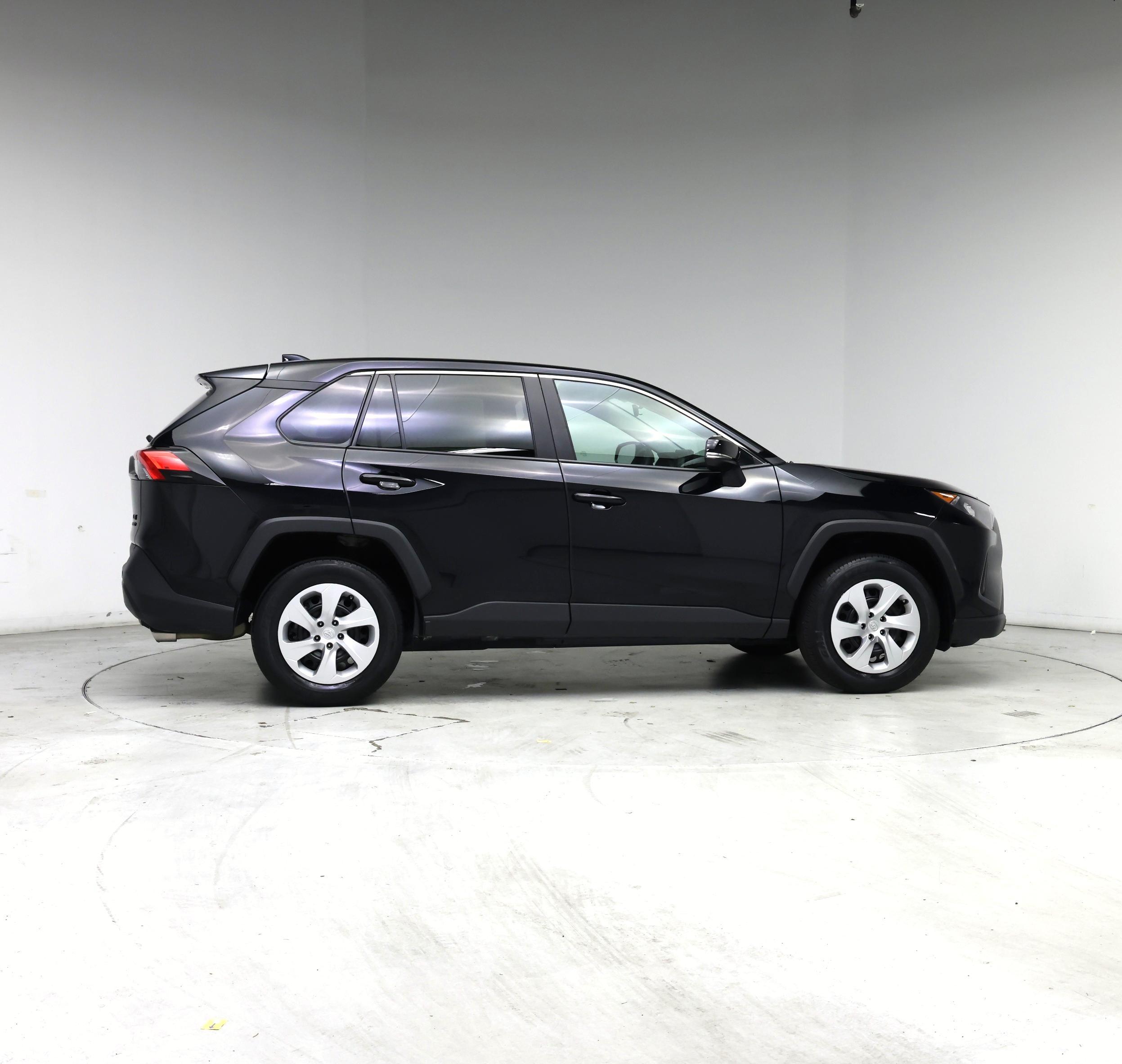 Thumbnail: 2022 Toyota RAV4 - 7