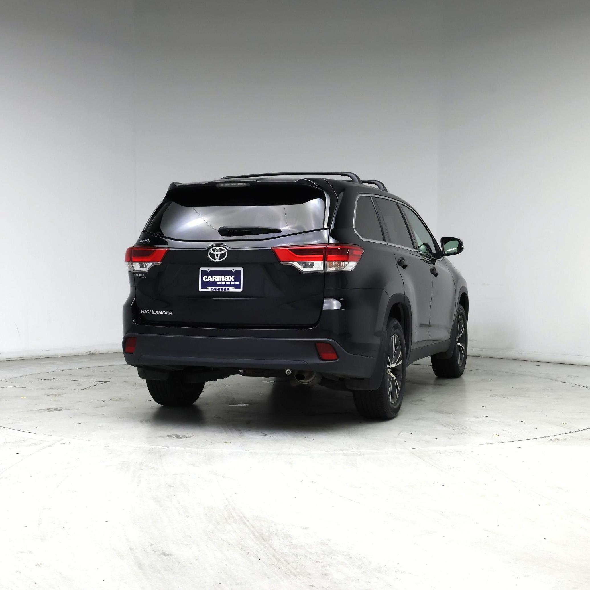 Thumbnail: 2019 Toyota Highlander - 8