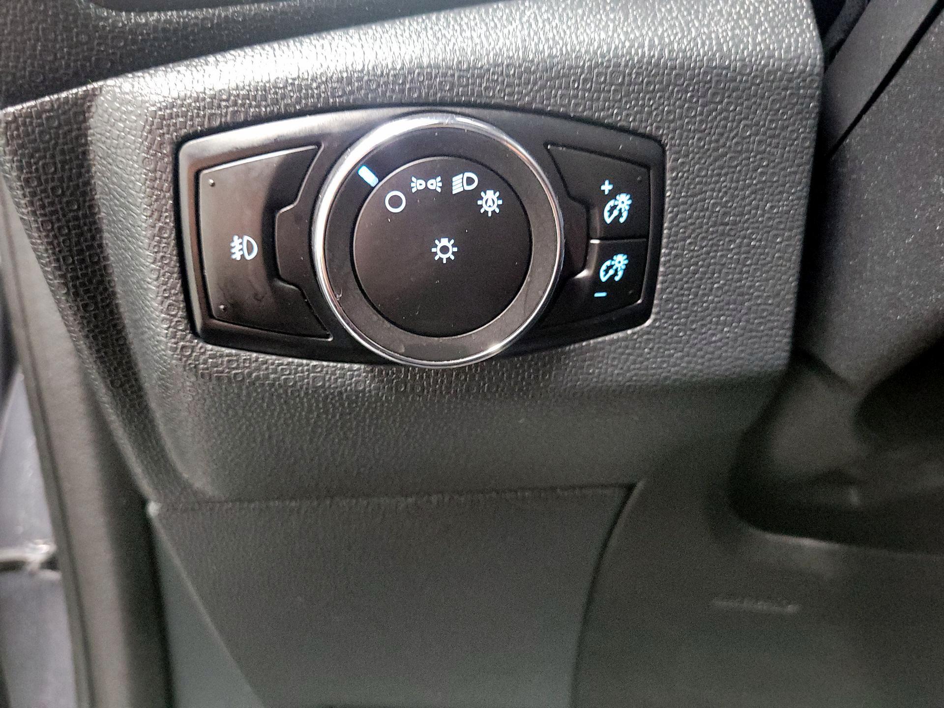 Thumbnail: 2019 Ford EcoSport - 13