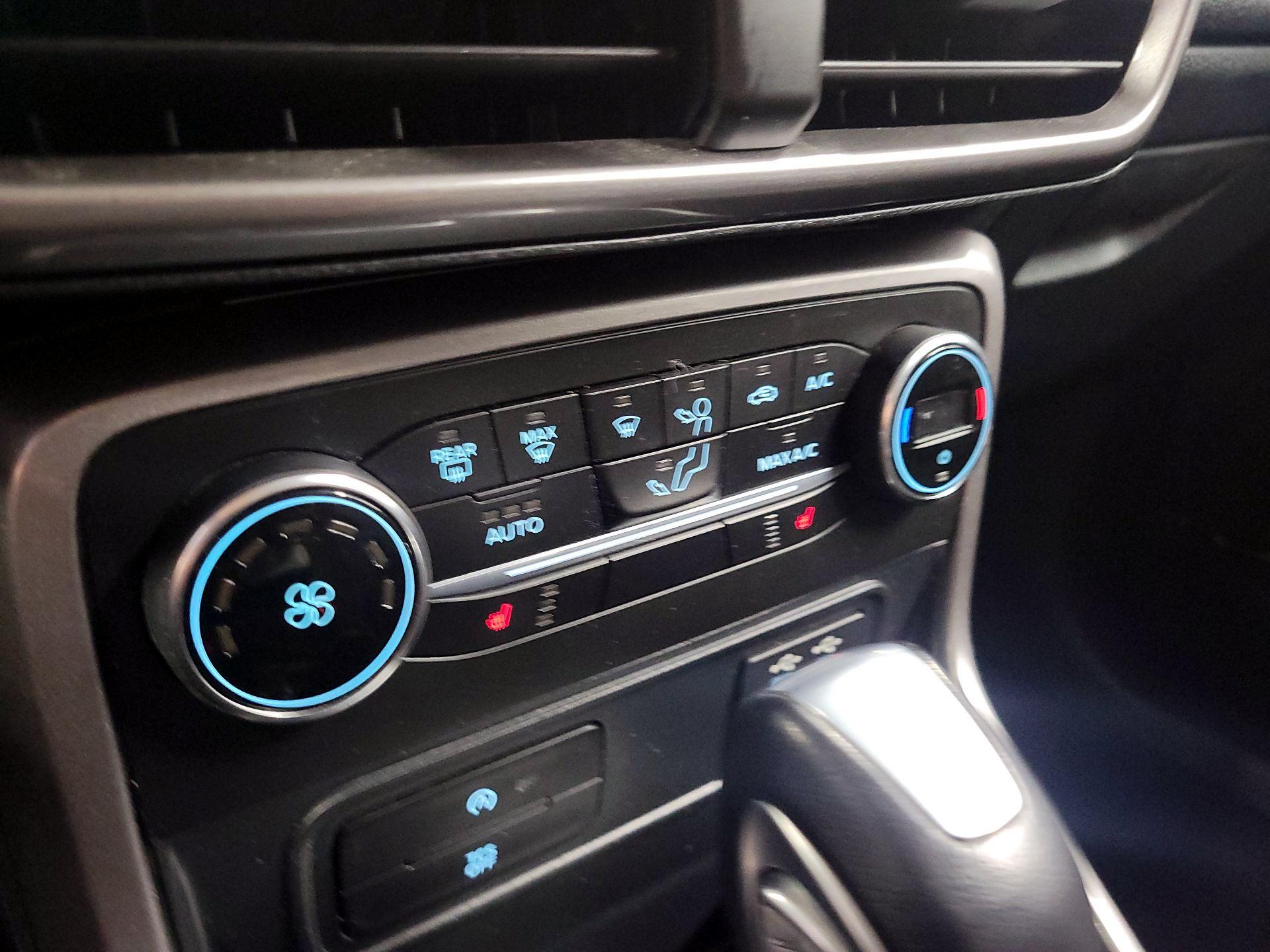 Thumbnail: 2019 Ford EcoSport - 16