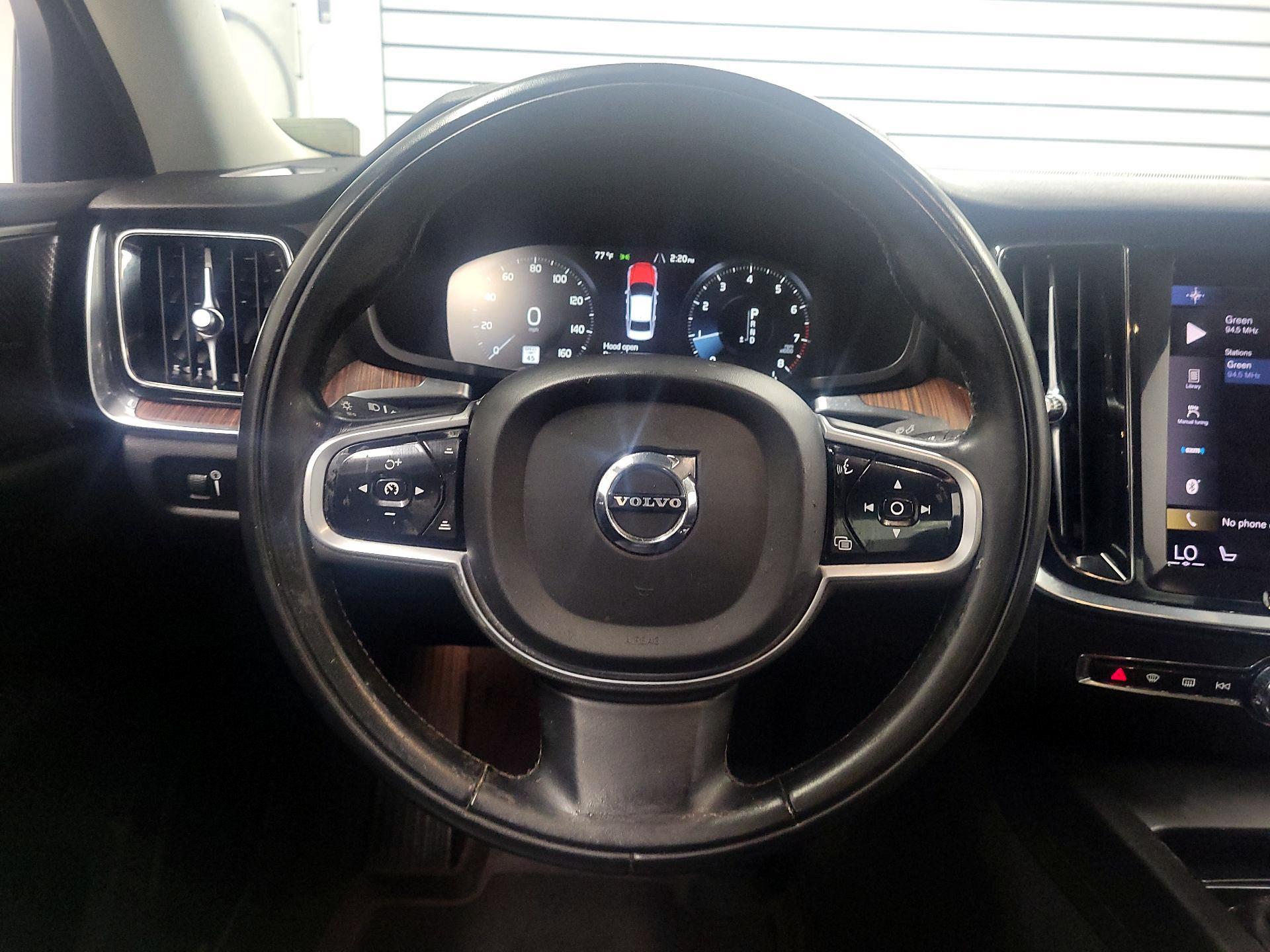 Thumbnail: 2021 Volvo S60 - 10