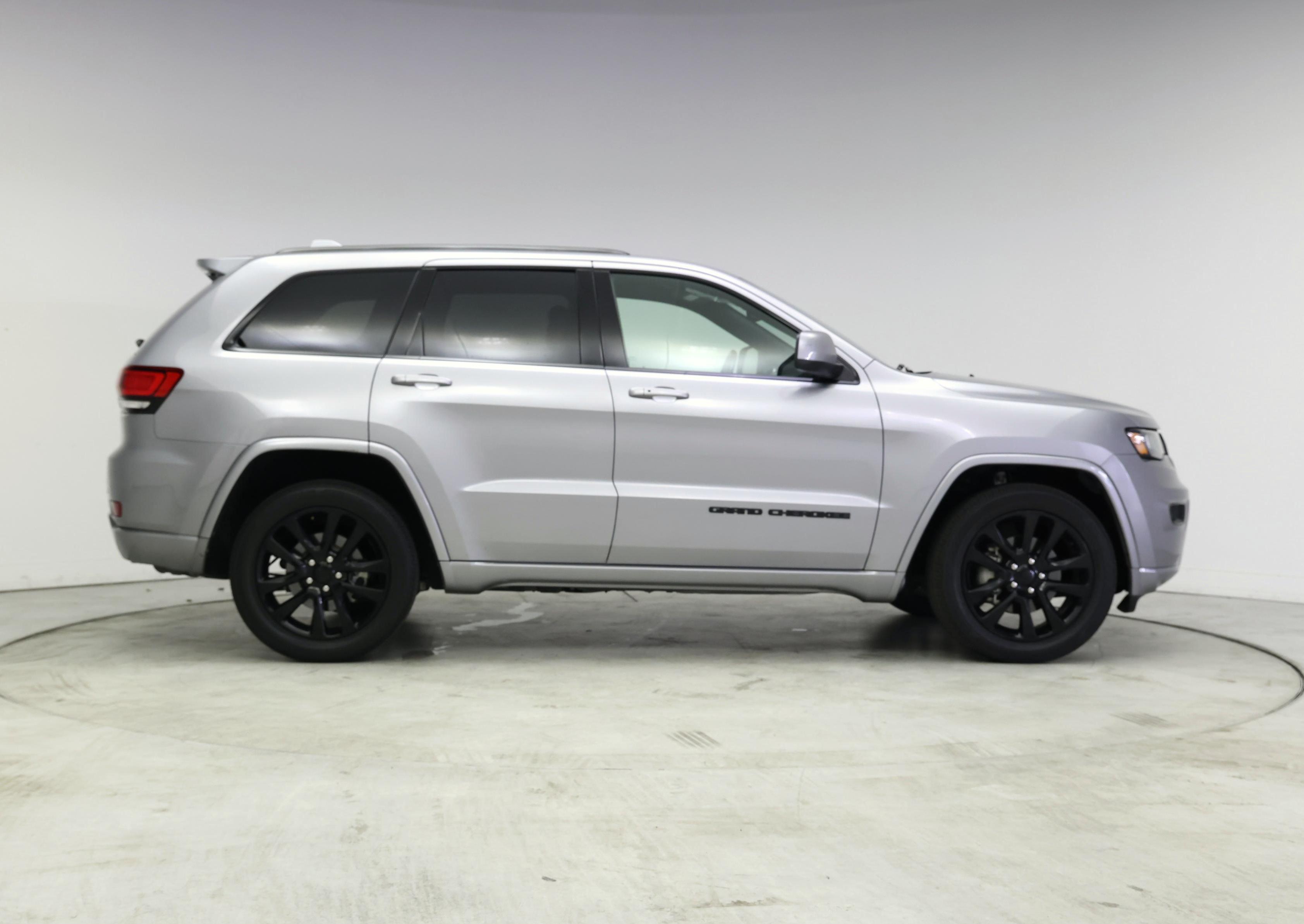 Thumbnail: 2019 Jeep Grand Cherokee - 7