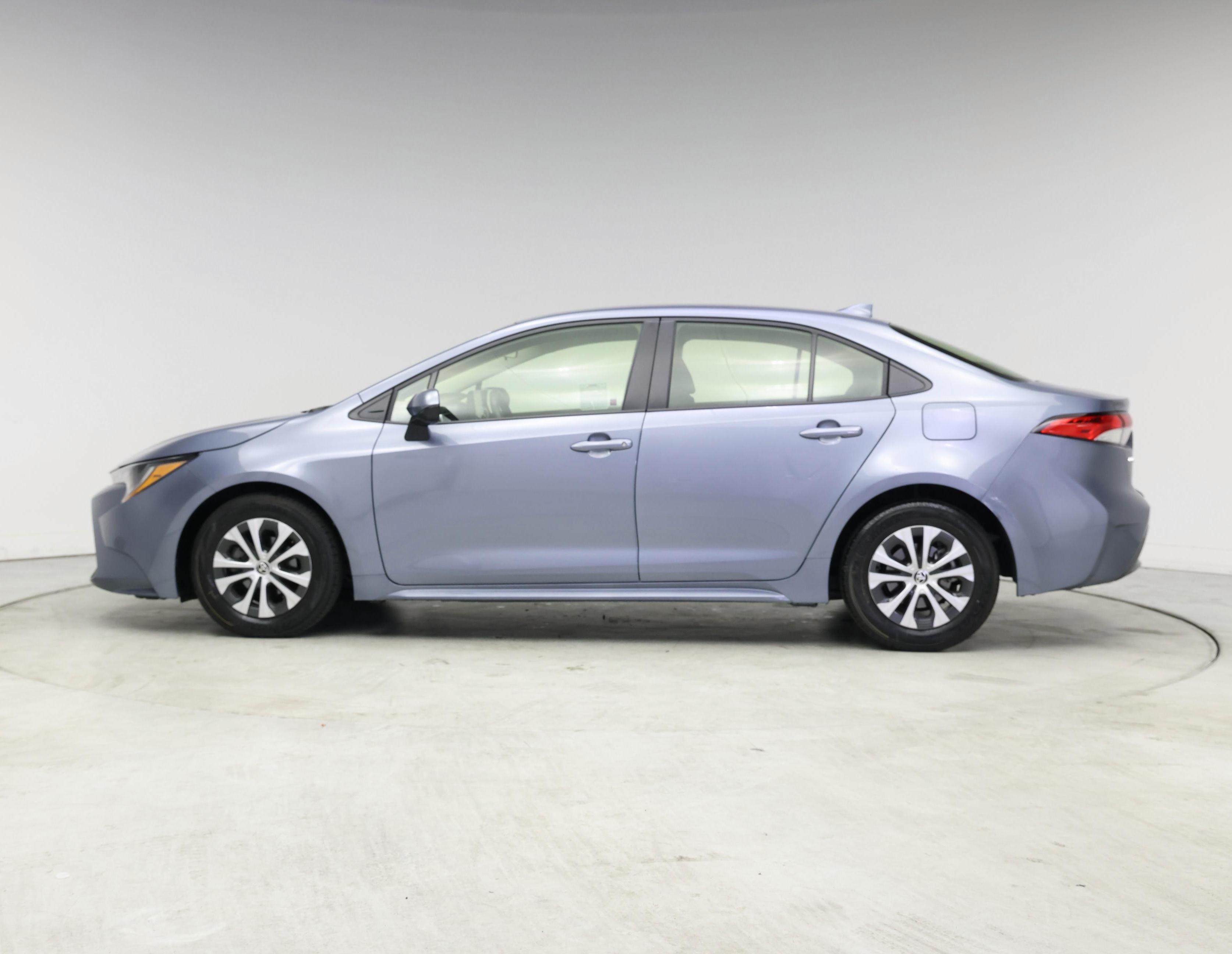 Thumbnail: 2022 Toyota Corolla - 3