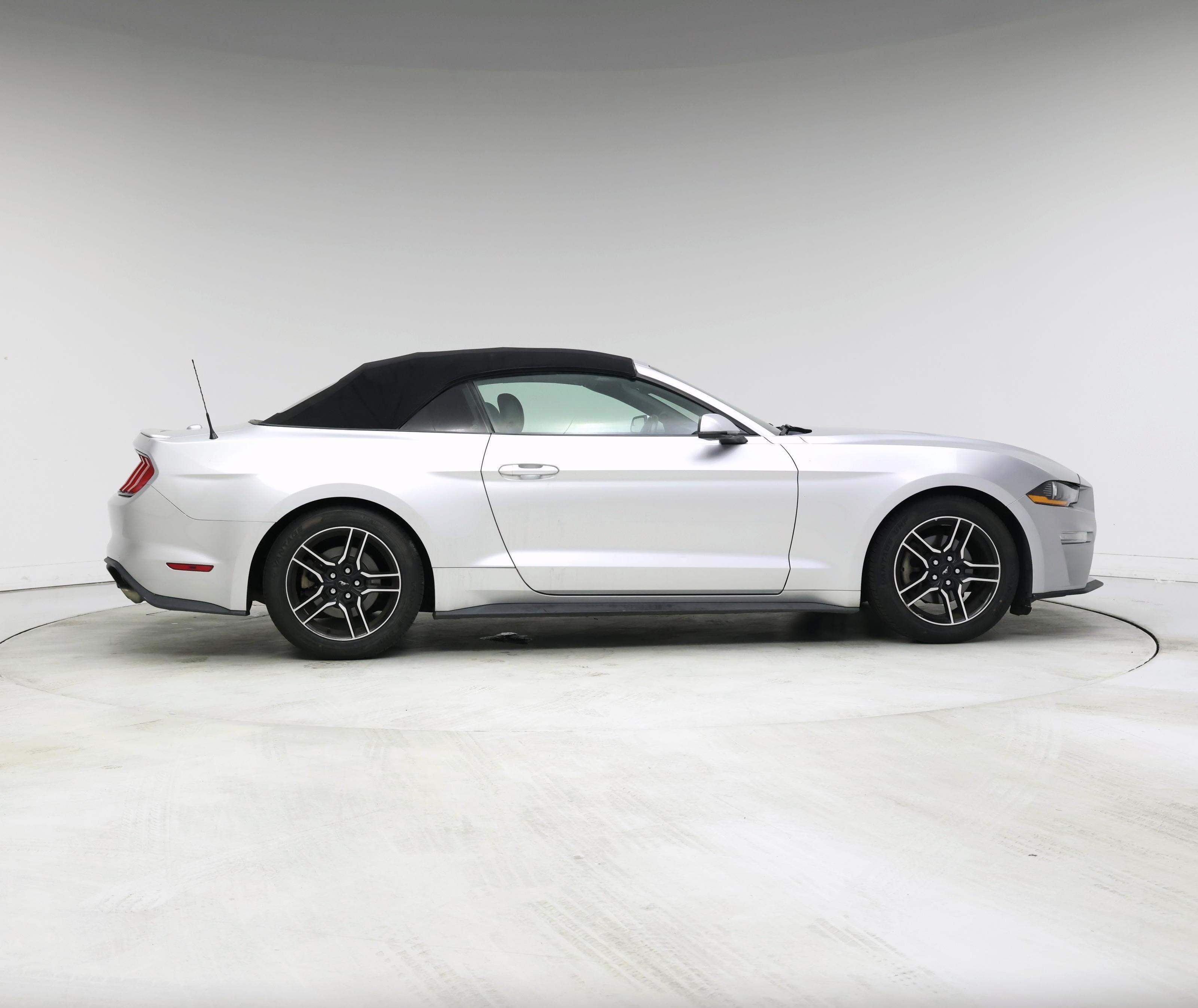 Thumbnail: 2018 Ford Mustang - 7