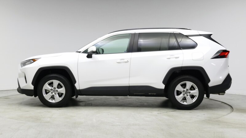 2021 Toyota RAV4 XLE 3