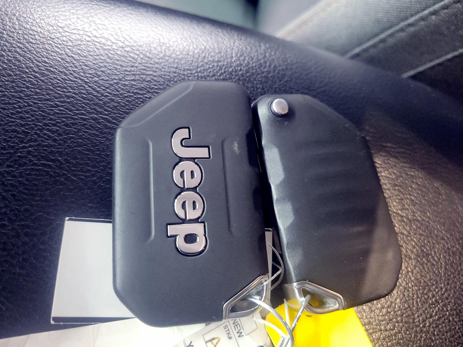 Thumbnail: 2024 Jeep Wrangler - 20