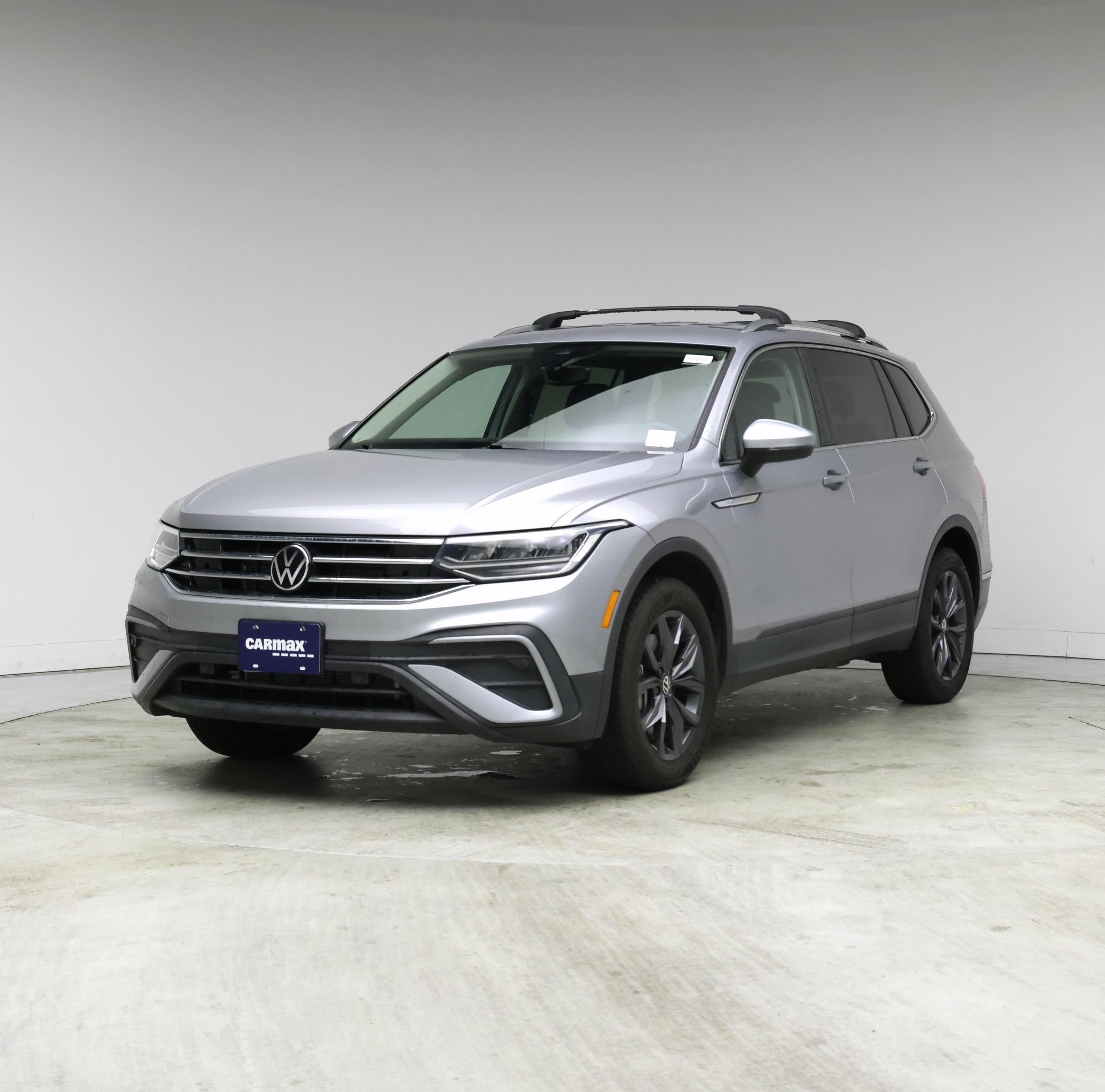 Thumbnail: 2022 Volkswagen Tiguan - 4