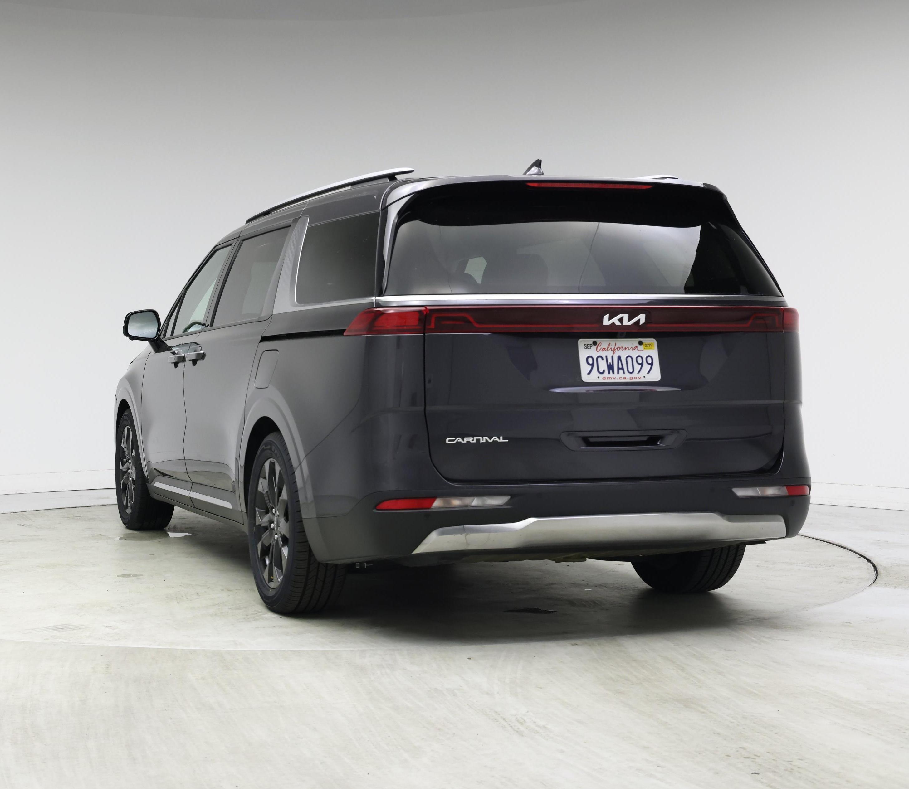 Thumbnail: 2023 Kia Carnival - 2