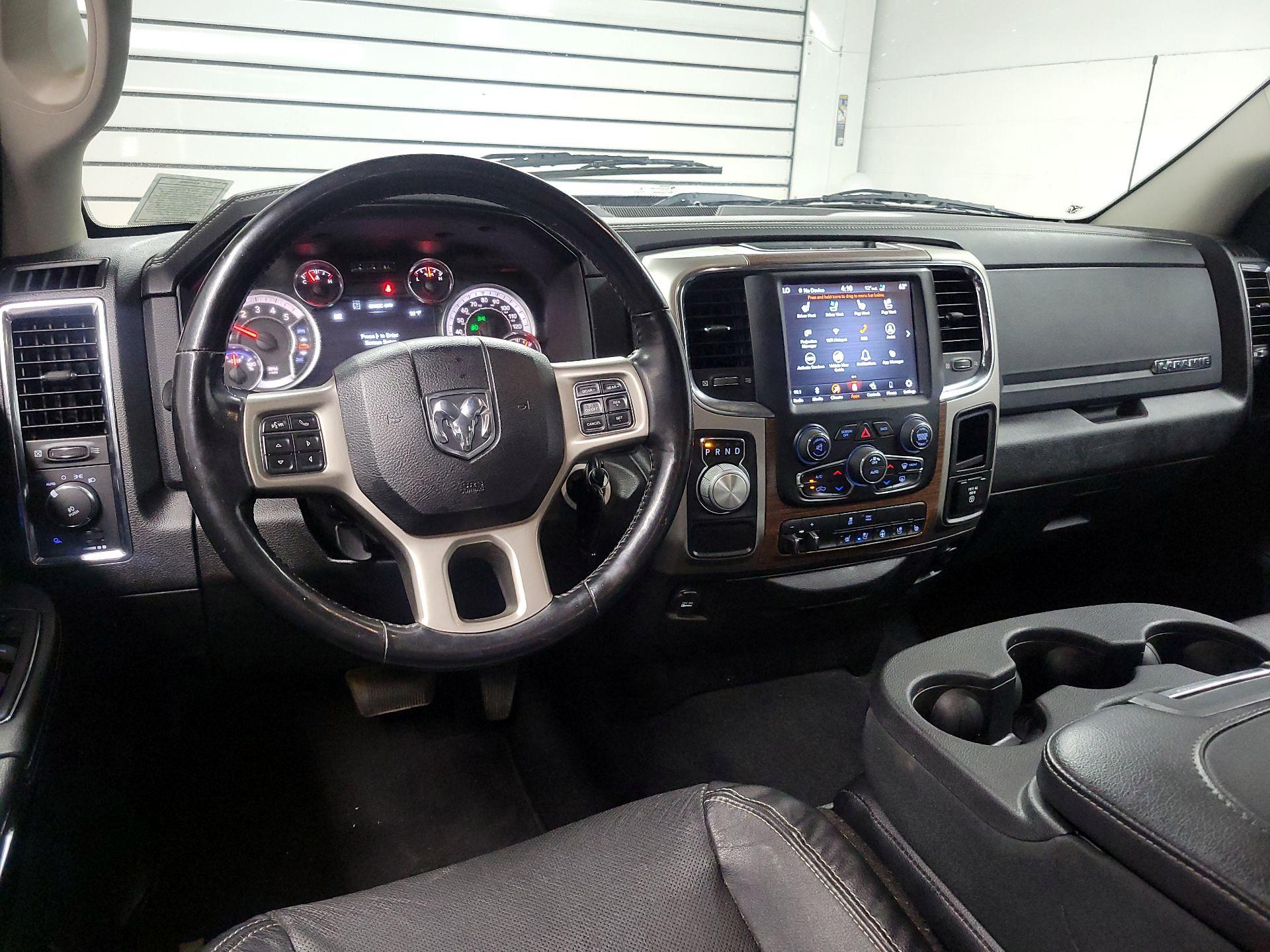 Thumbnail: 2019 RAM 1500 Classic - 9