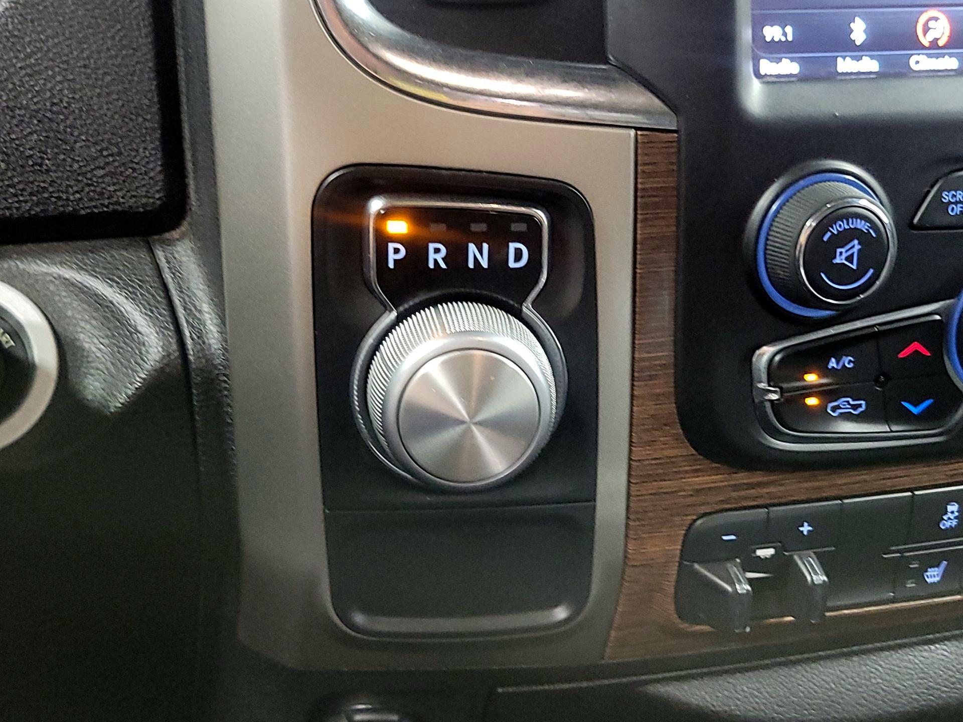 Thumbnail: 2019 RAM 1500 Classic - 17