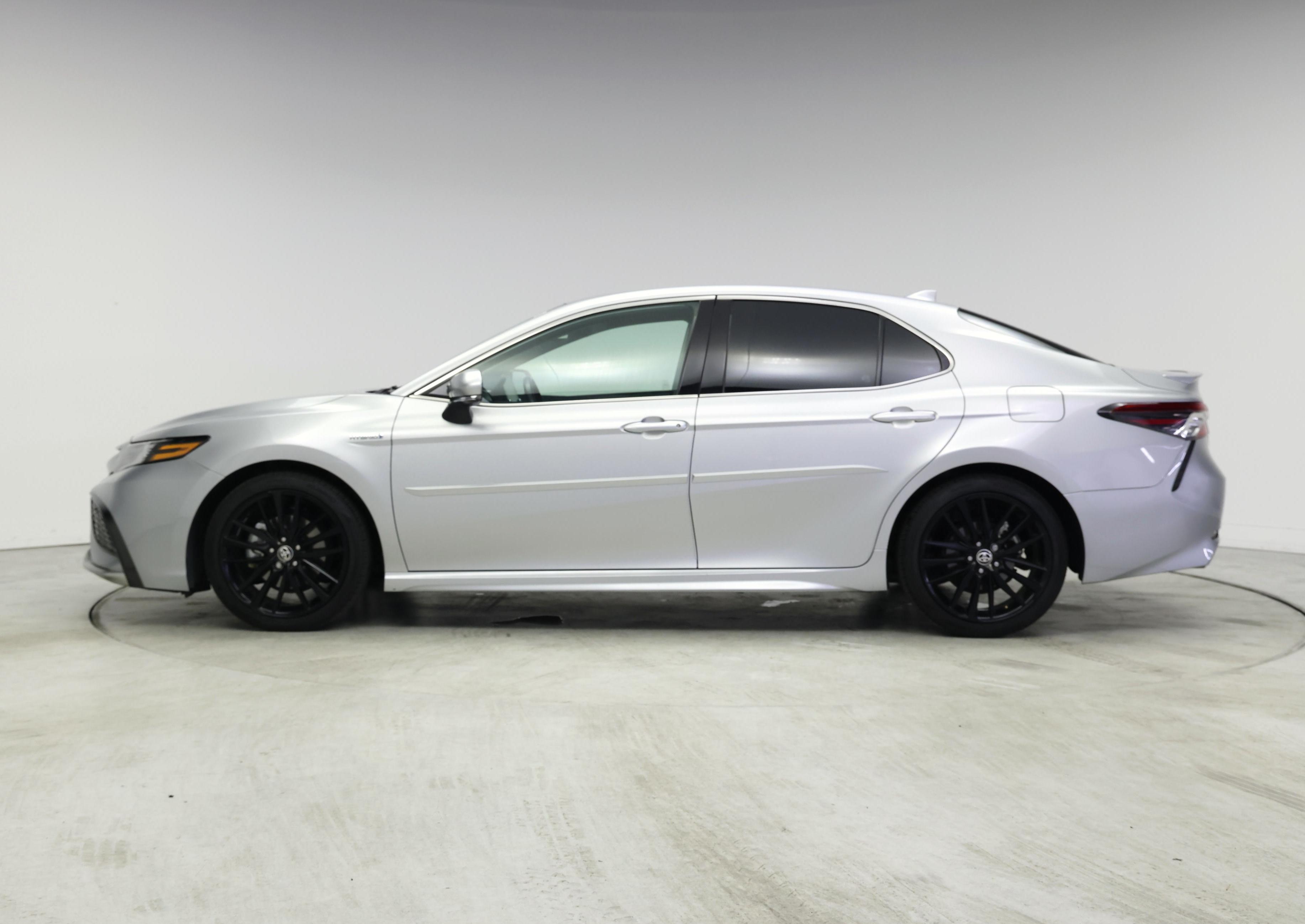 Thumbnail: 2021 Toyota Camry - 3