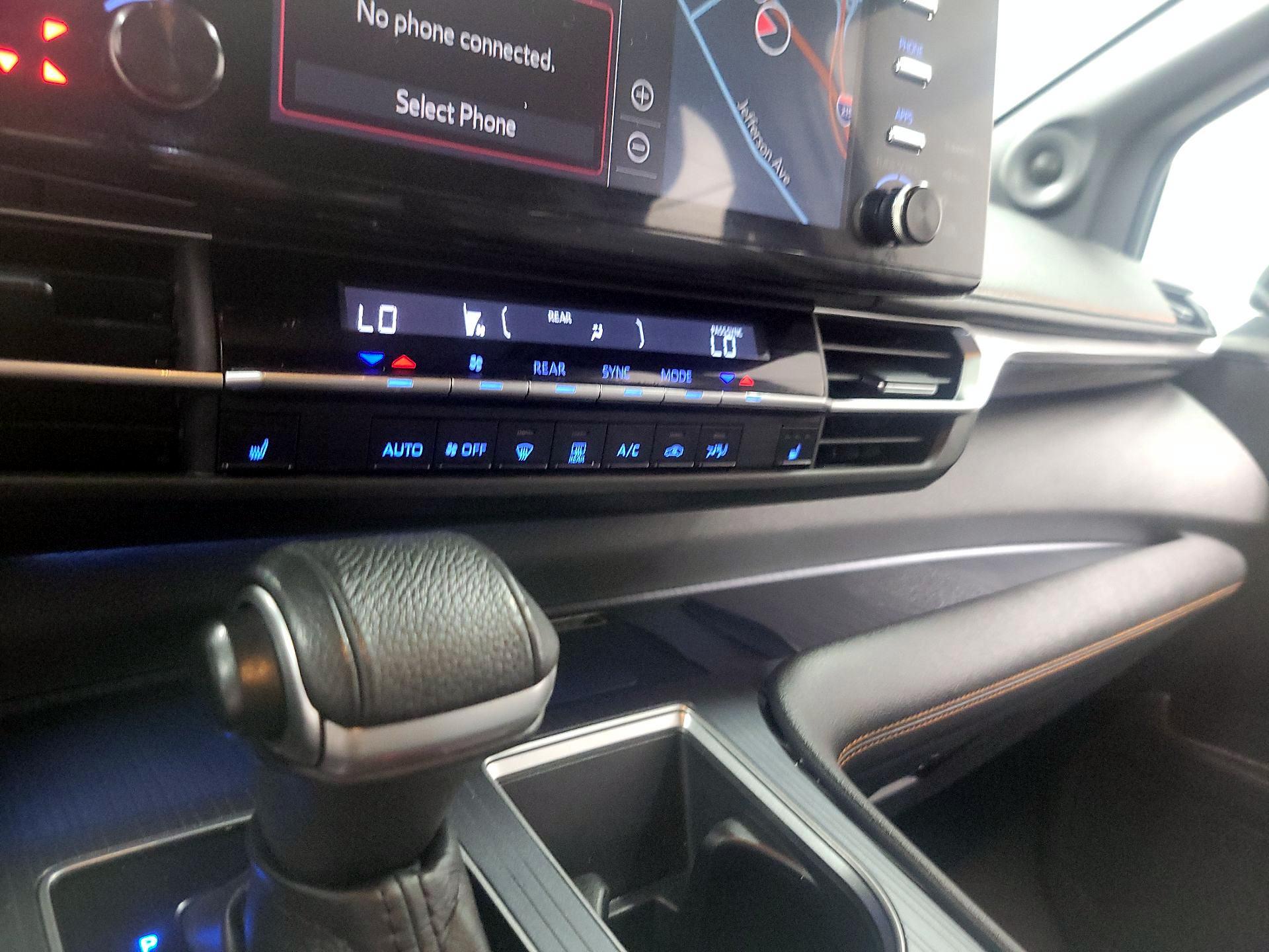 Thumbnail: 2021 Toyota Sienna - 17