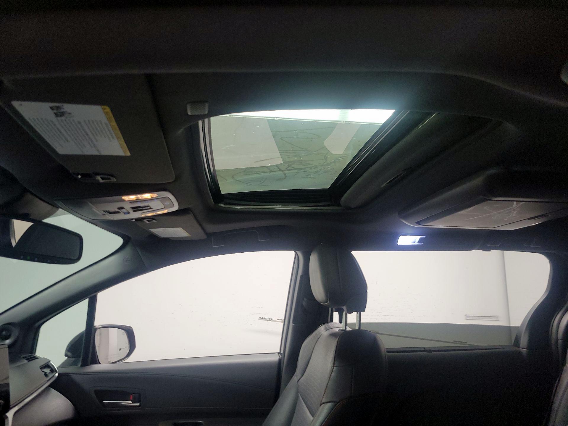 Thumbnail: 2021 Toyota Sienna - 20