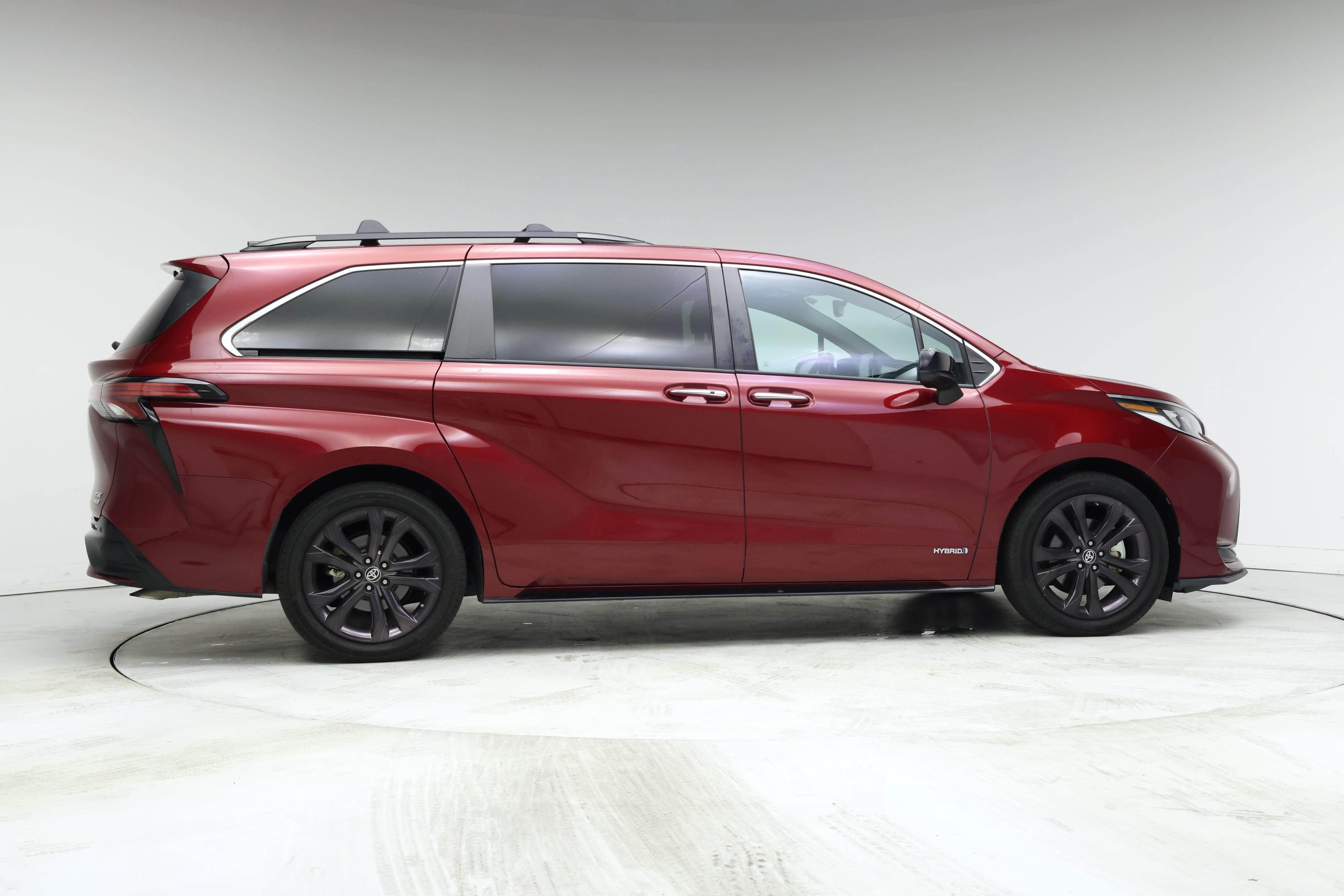 Thumbnail: 2021 Toyota Sienna - 7