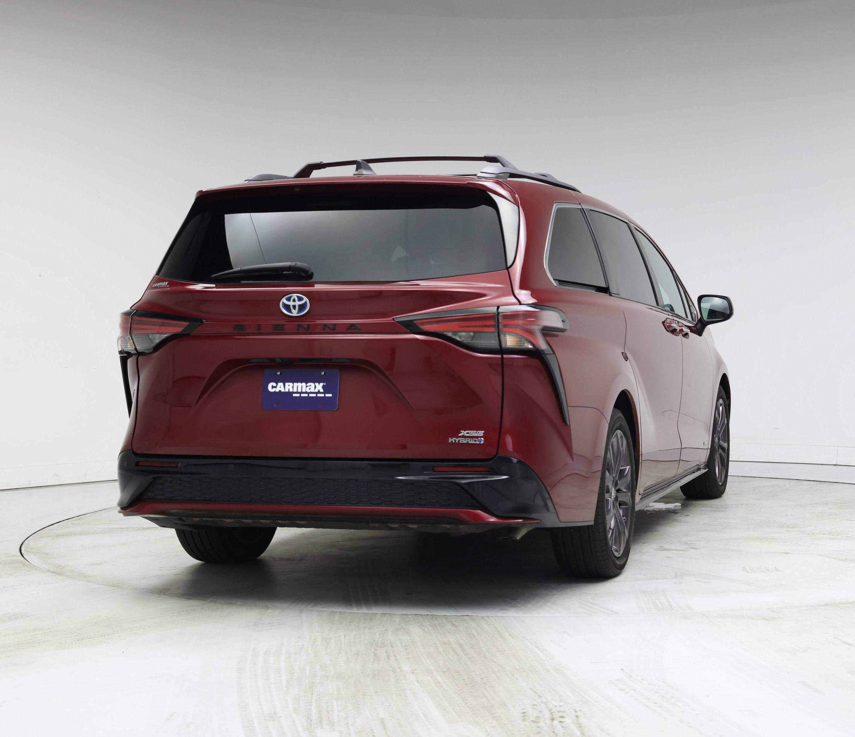 Thumbnail: 2021 Toyota Sienna - 8