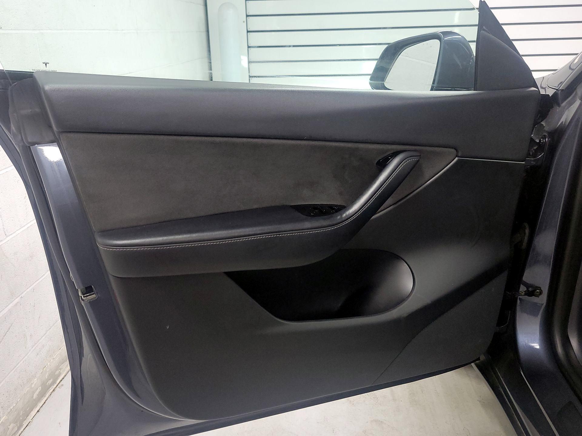 Thumbnail: 2020 Tesla Model Y - 12