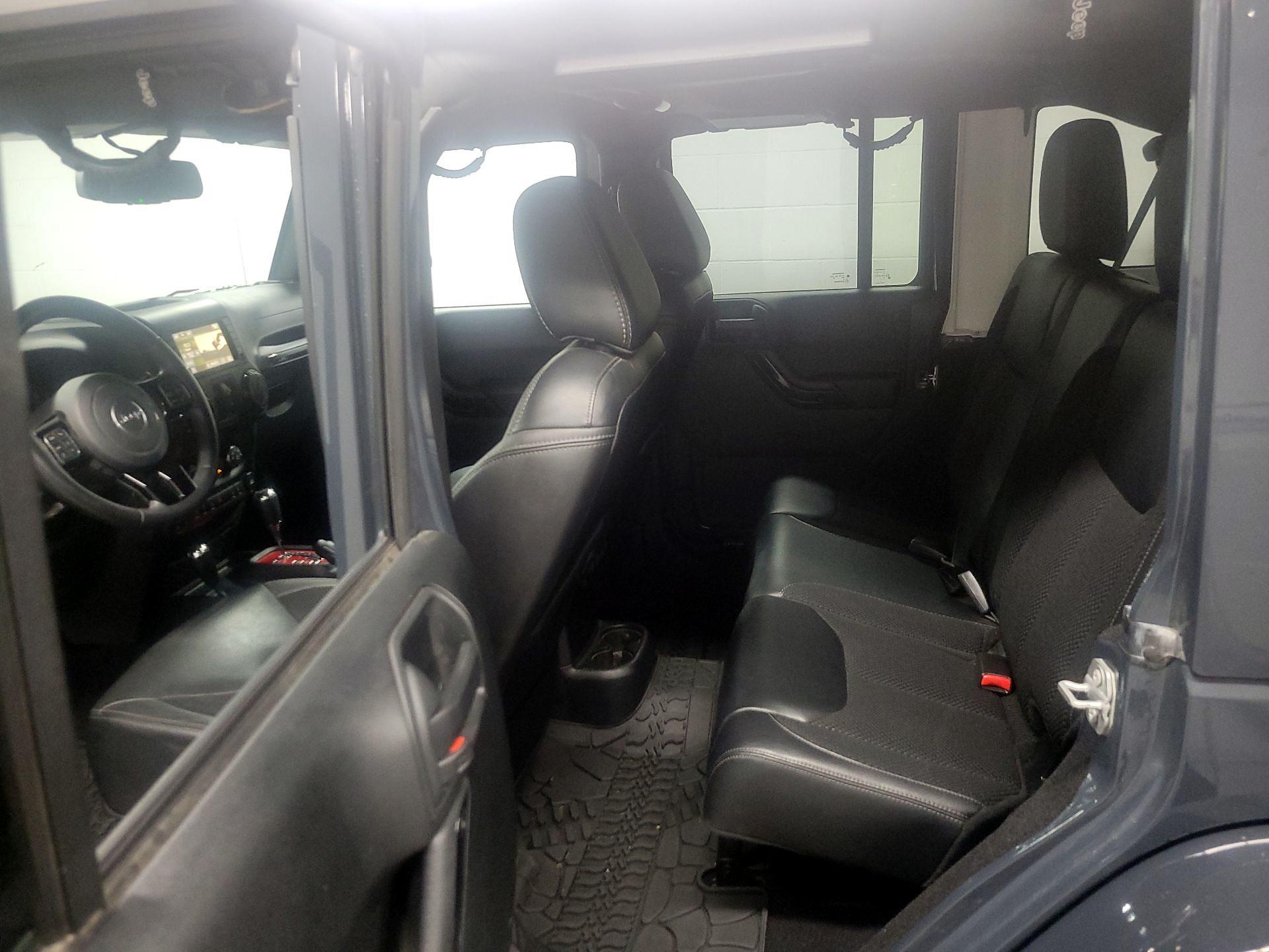 Thumbnail: 2017 Jeep Wrangler - 16