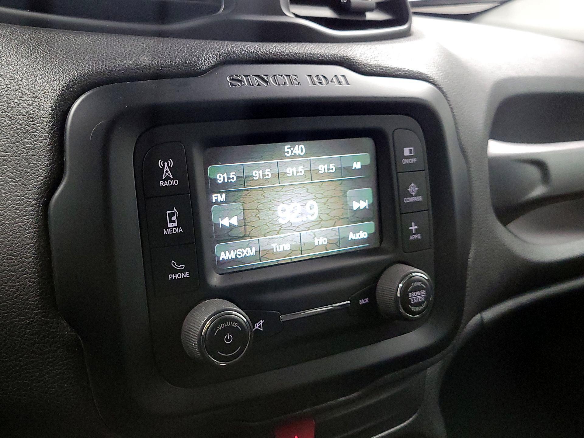 Thumbnail: 2016 Jeep Renegade - 14