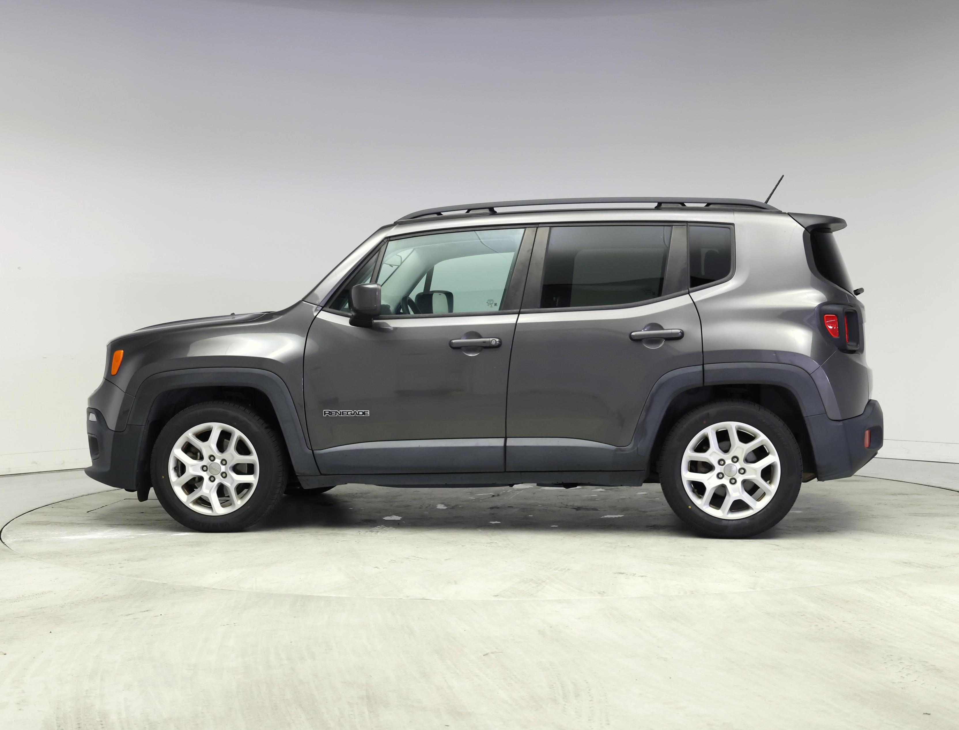 Thumbnail: 2016 Jeep Renegade - 3