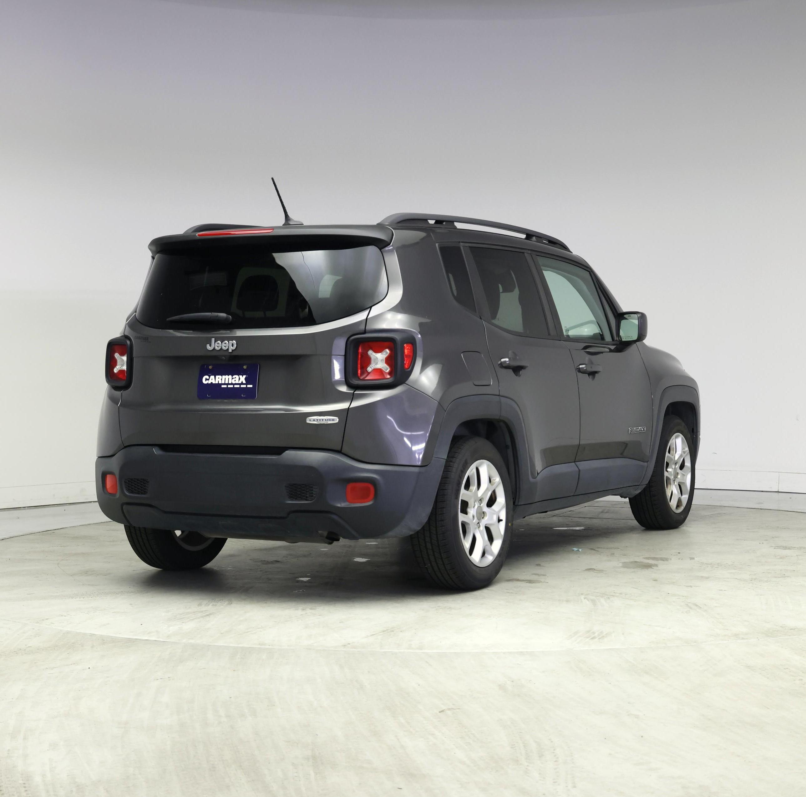 Thumbnail: 2016 Jeep Renegade - 8