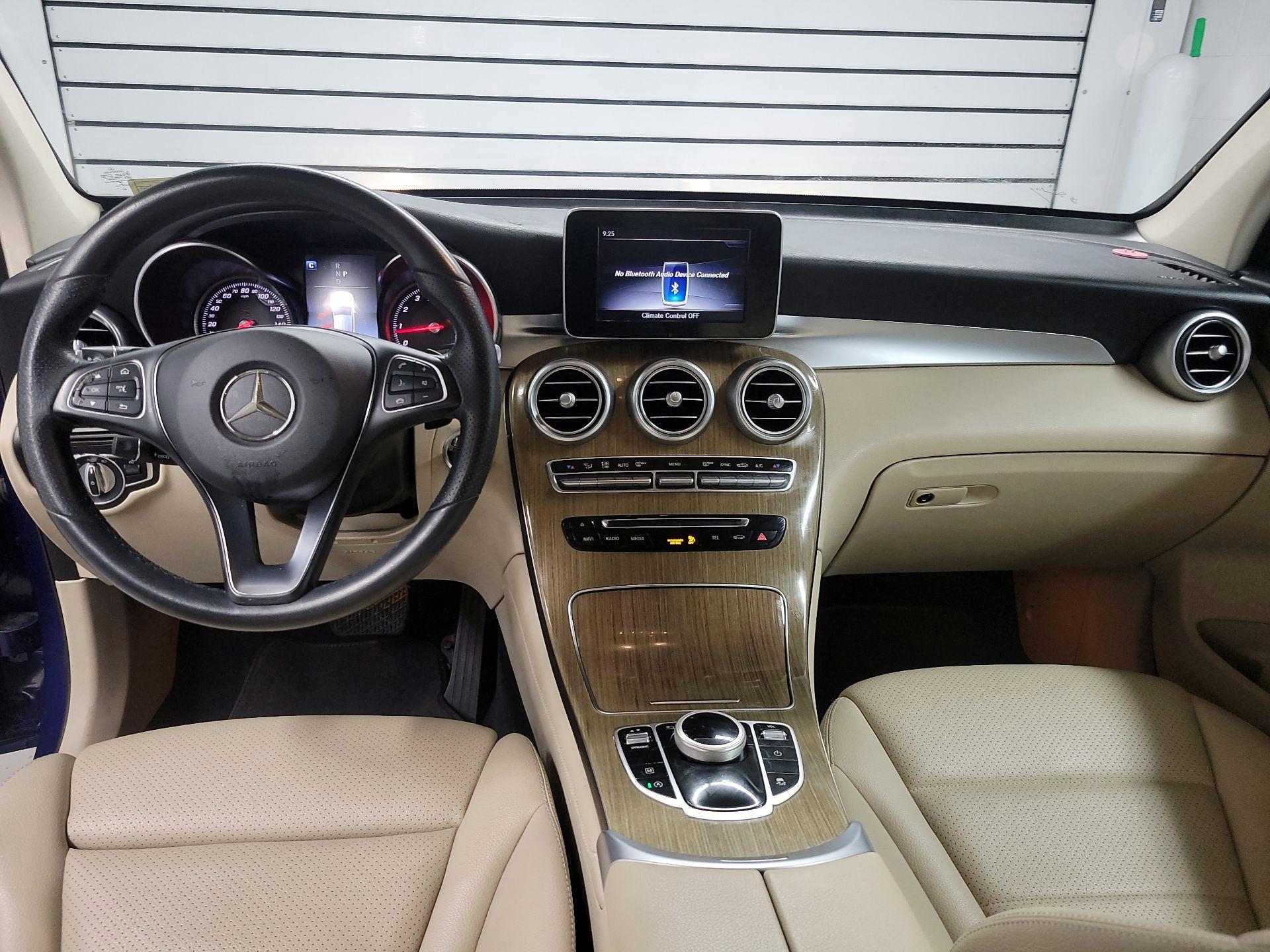 Thumbnail: 2018 Mercedes-Benz GLC - 9