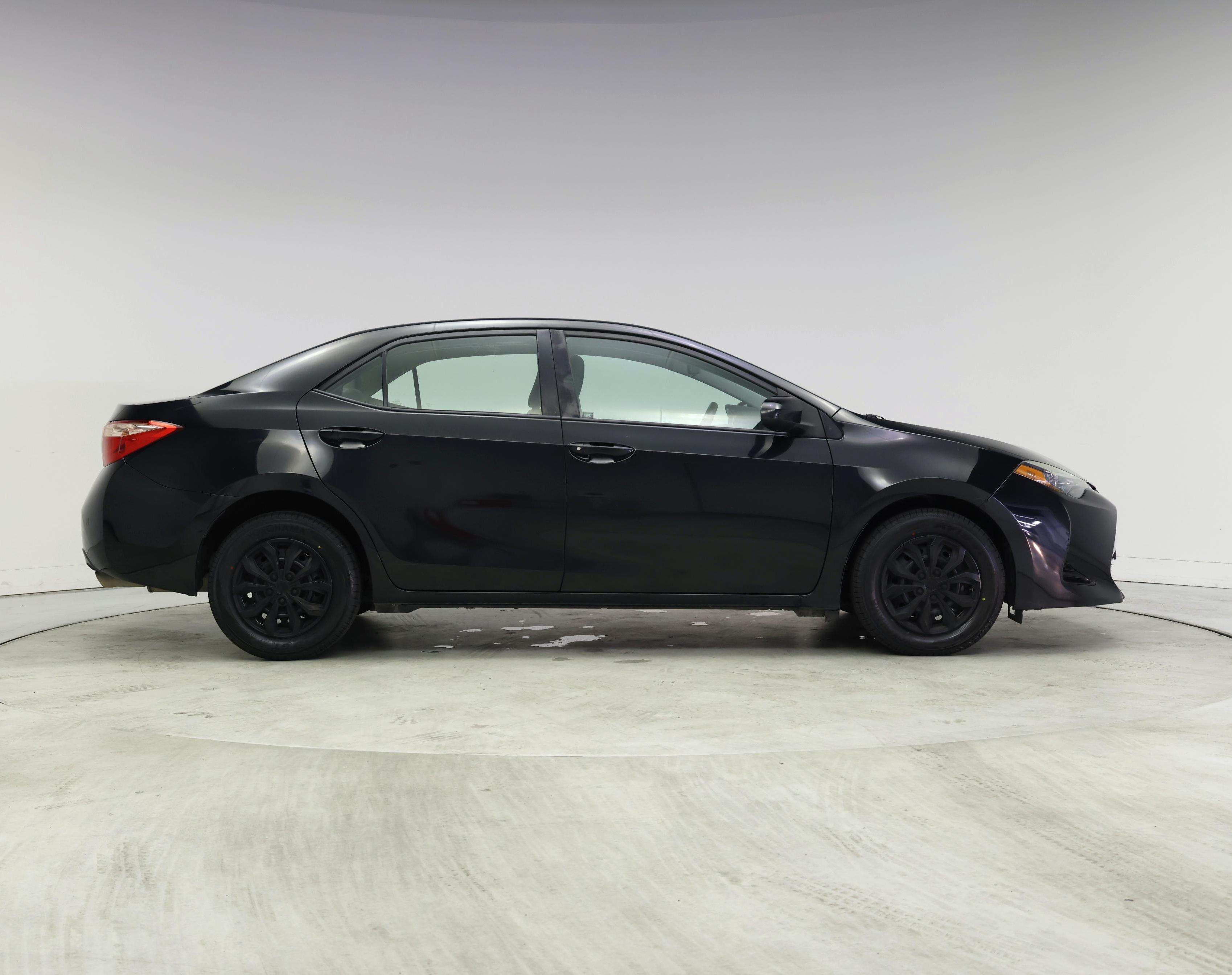 Thumbnail: 2017 Toyota Corolla - 7