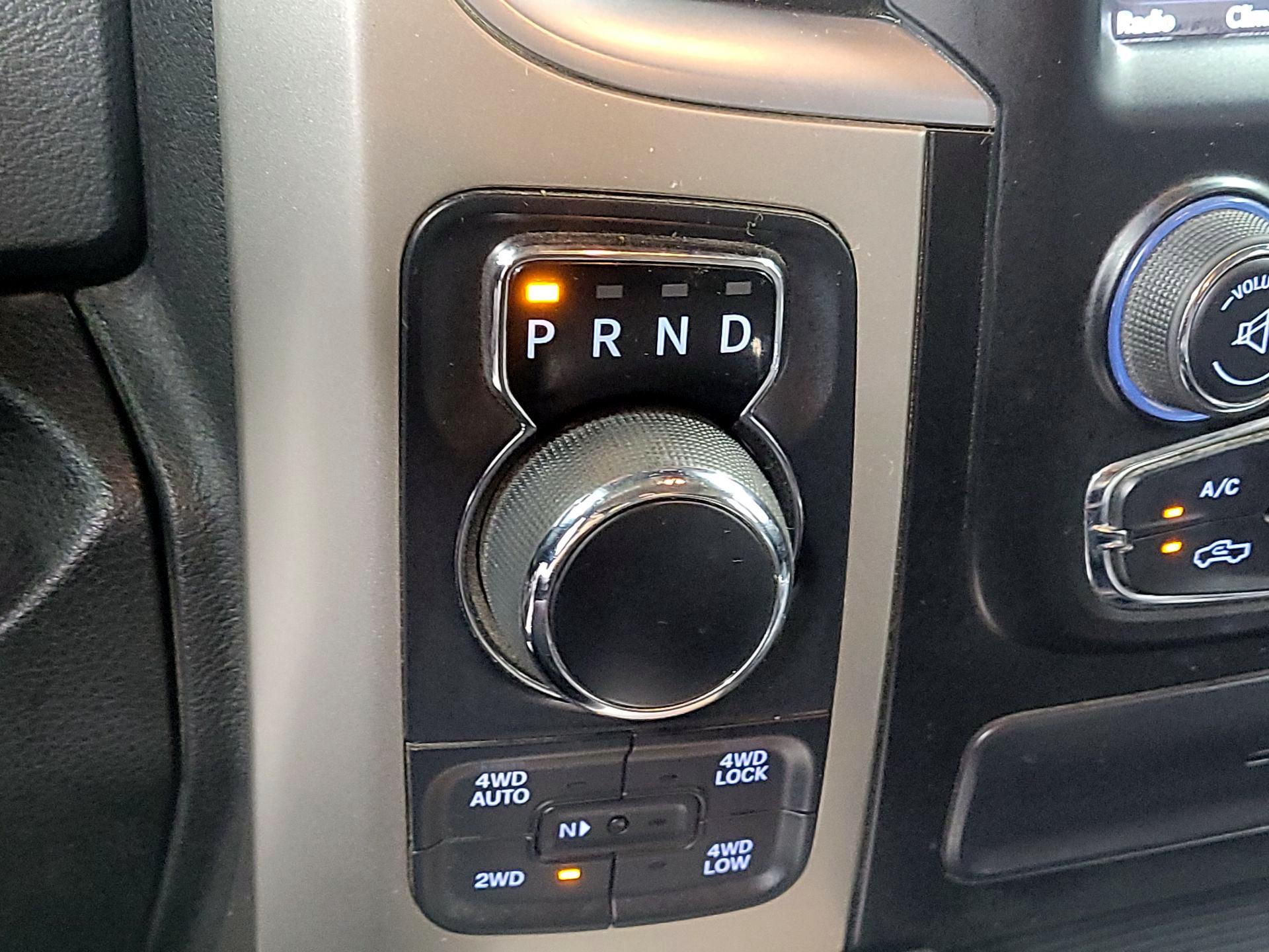Thumbnail: 2019 RAM 1500 Classic - 16