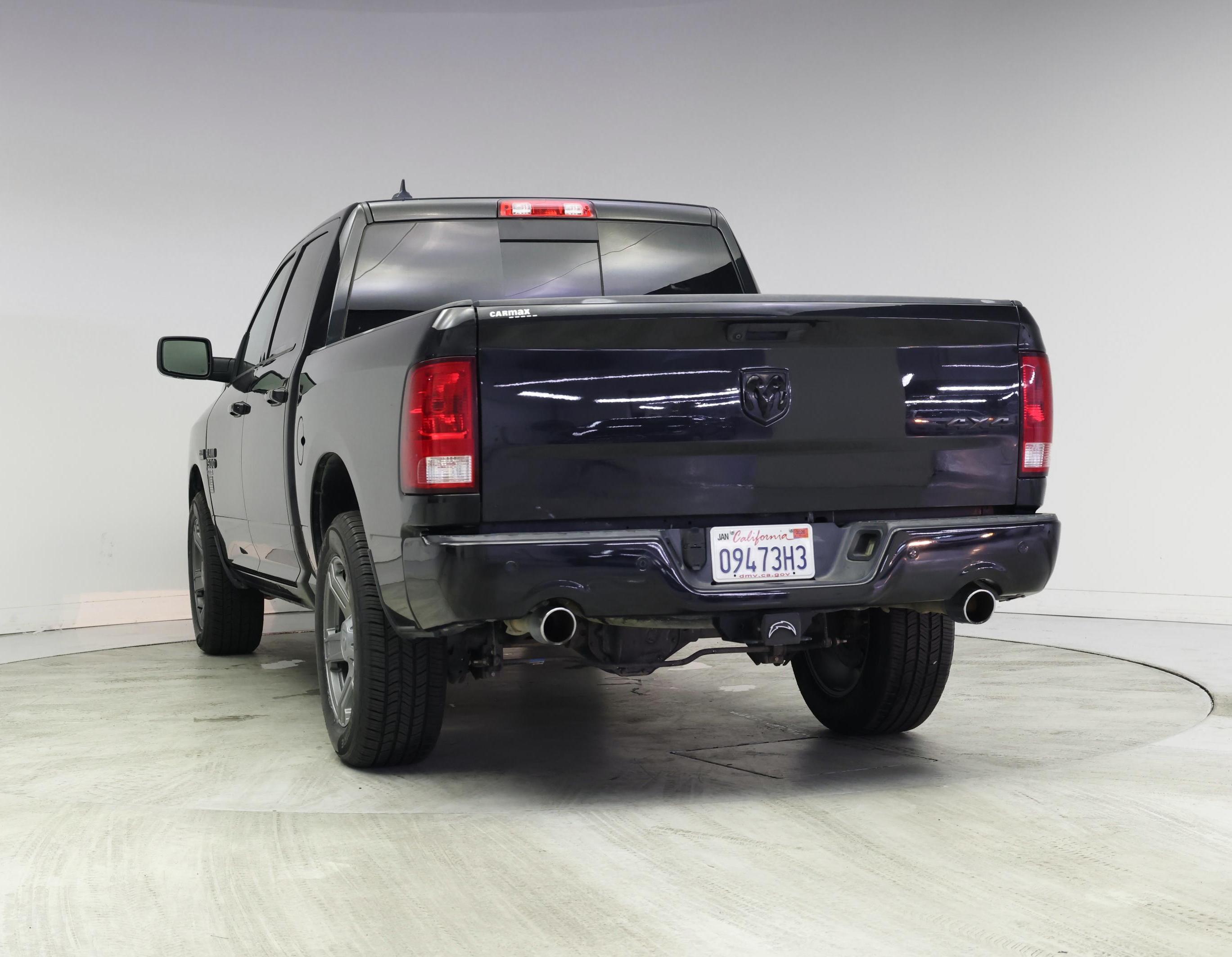 Thumbnail: 2019 RAM 1500 Classic - 6