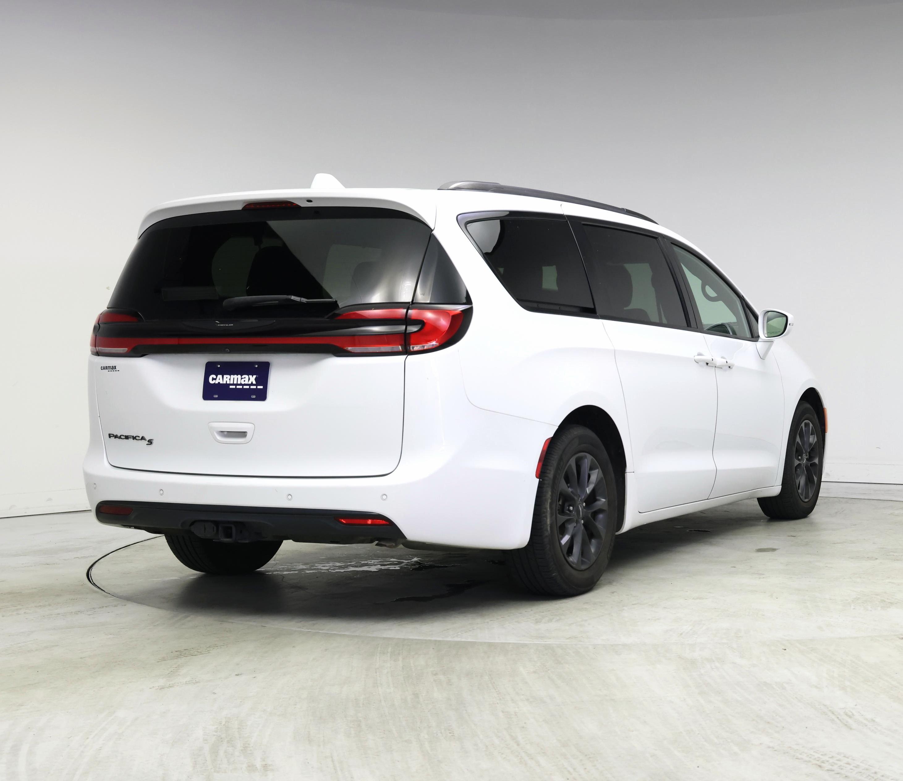 Thumbnail: 2021 Chrysler Pacifica - 8