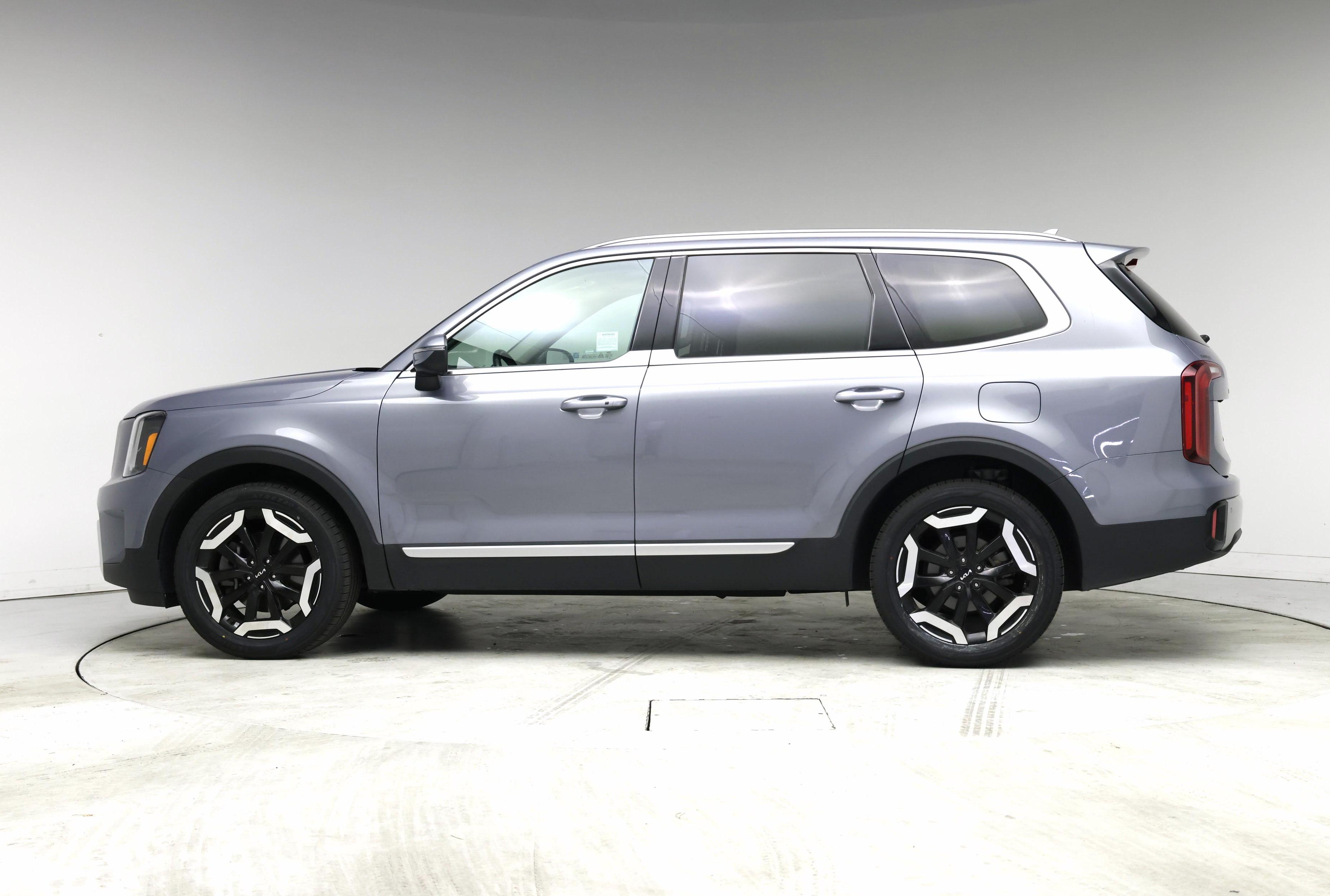 Thumbnail: 2024 Kia Telluride - 3